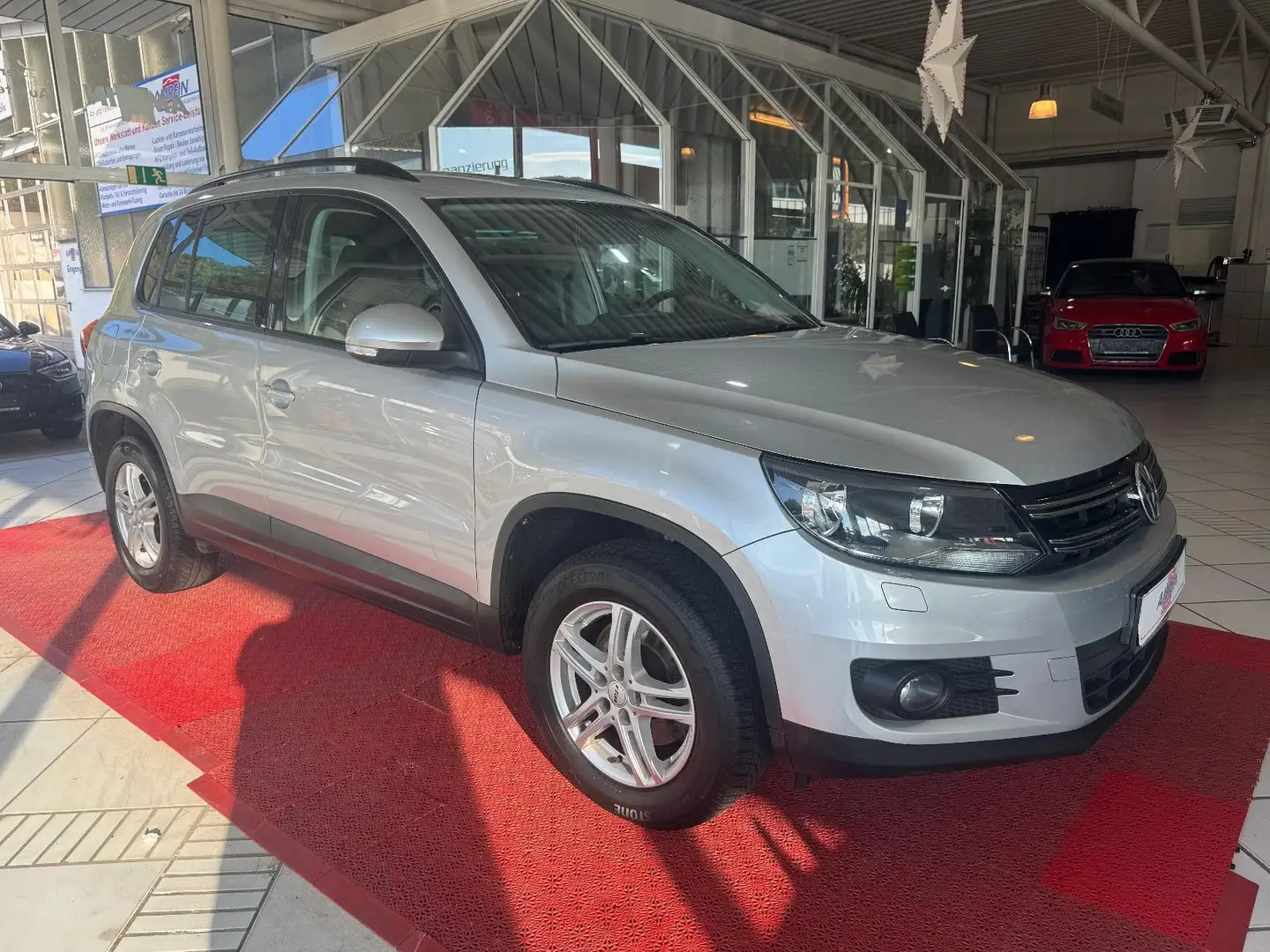 Volkswagen Tiguan Trend & Fun BMT NAVI+KLIMA+AMBIENTE Argent - 1