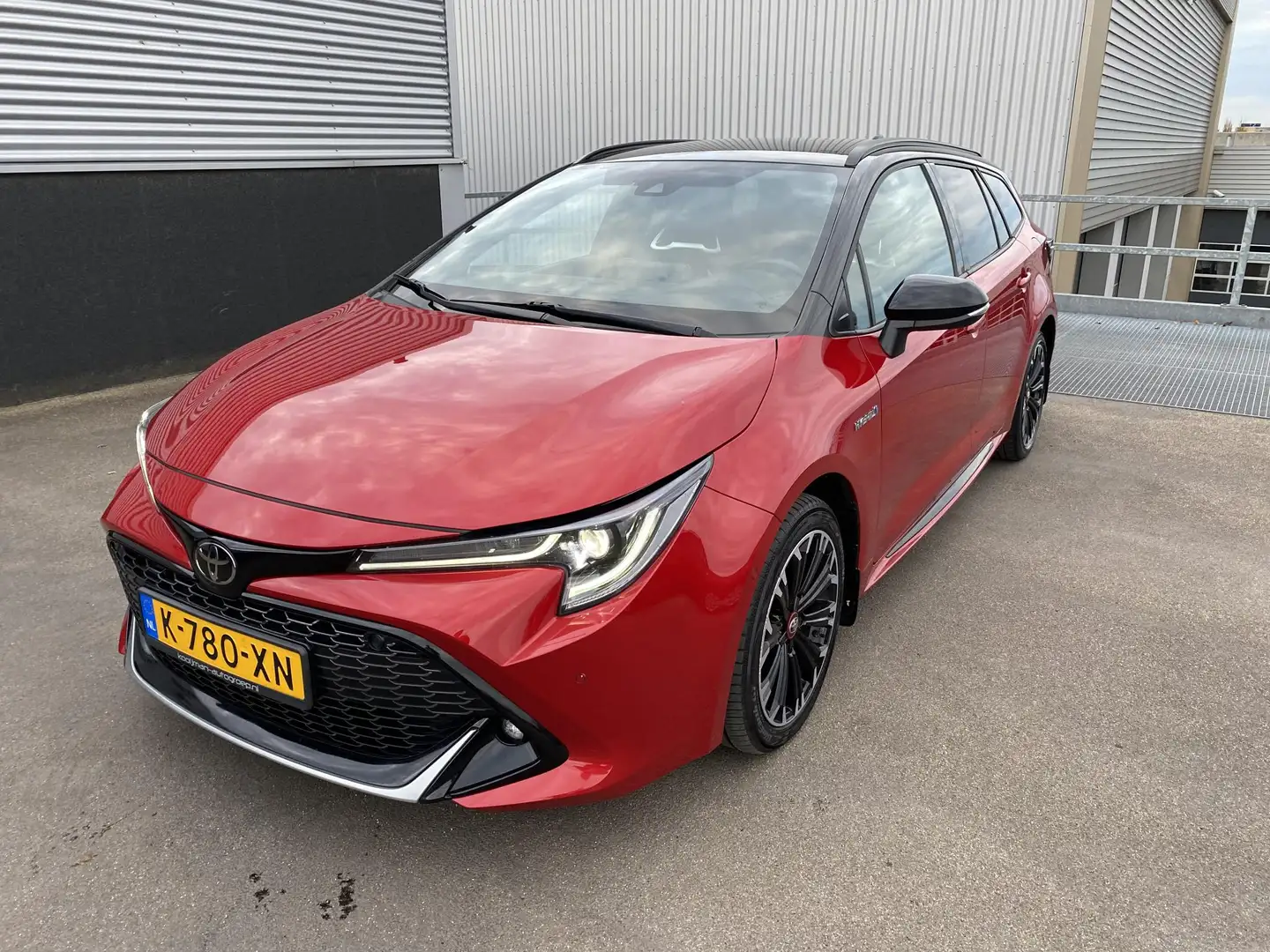 Toyota Corolla Touring Sports 2.0 Hybrid GR-Sport Nieuw geleverd Rouge - 2
