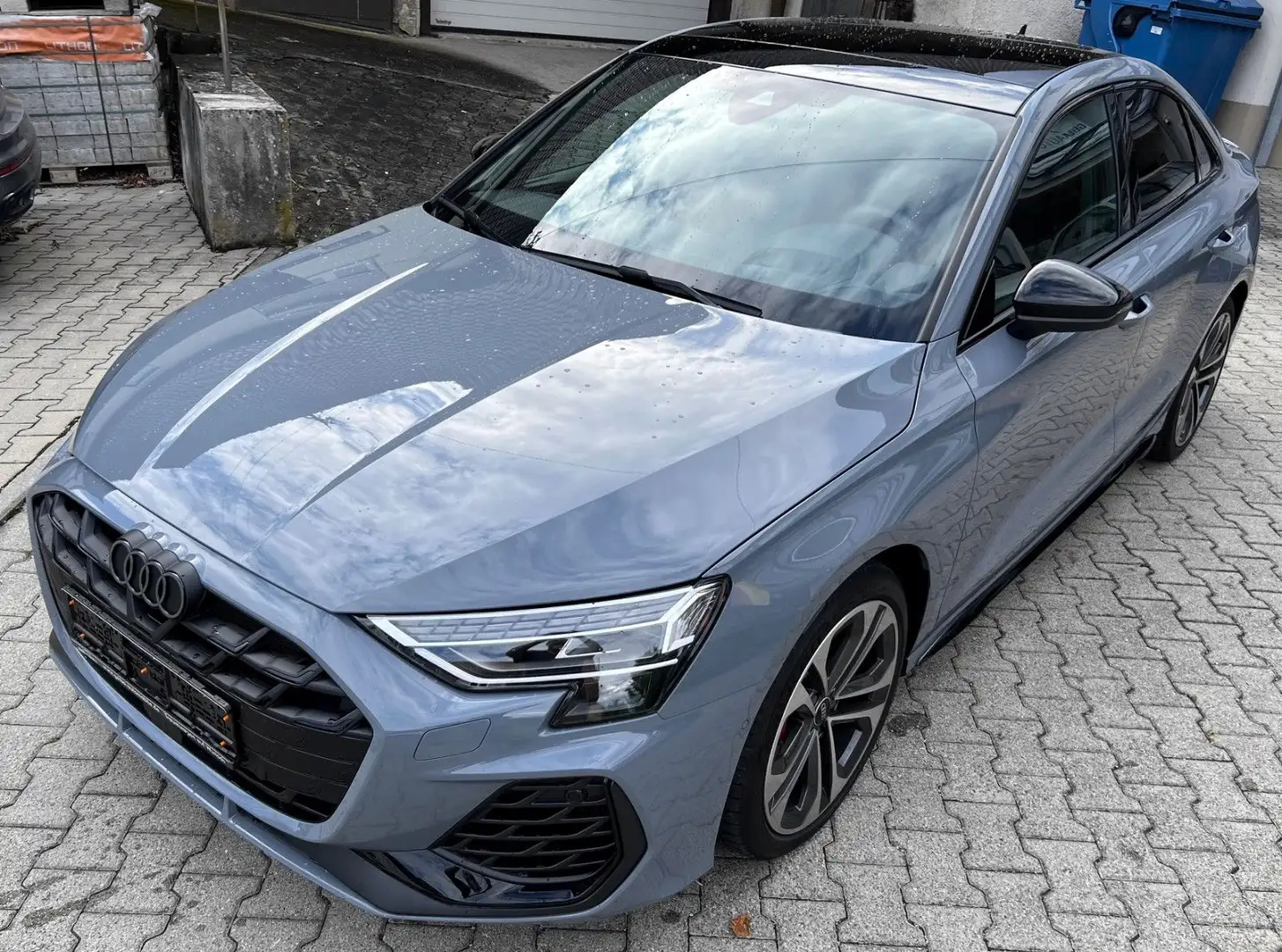 Audi S3 Limousinequattro PORSCHE Arktikgrau,Akrapovic Grau - 2