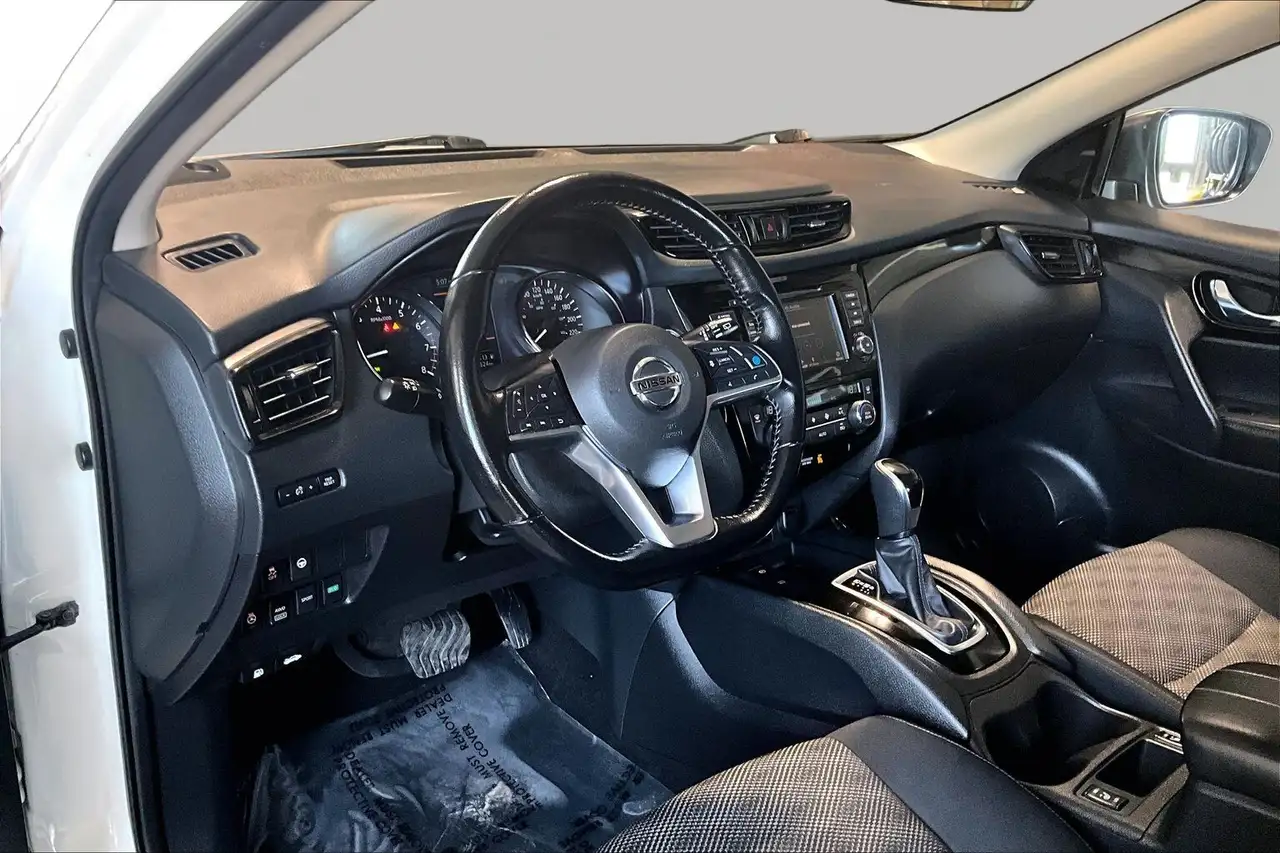 Nissan Qashqai снимка Nissan Qashqai