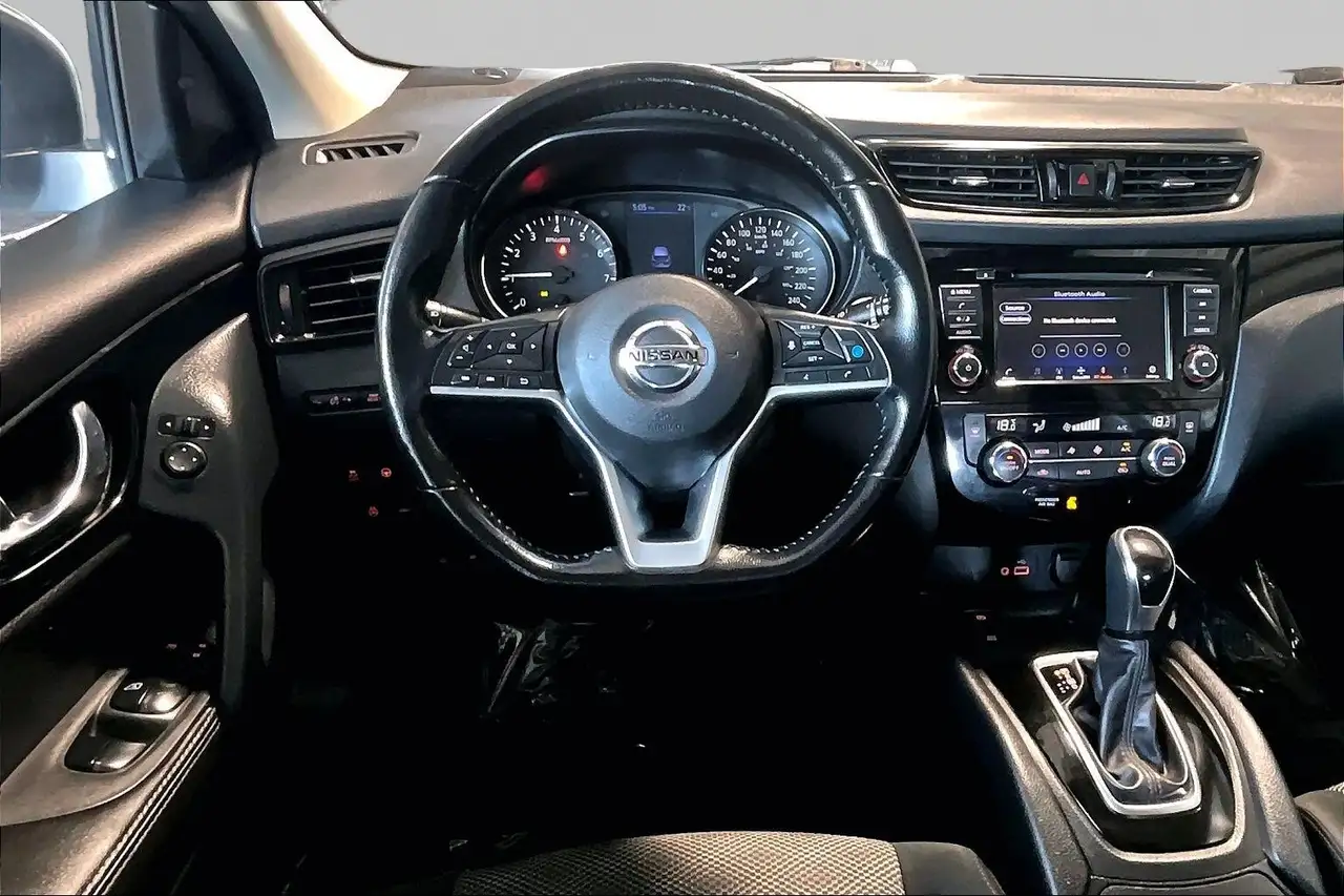 Nissan Qashqai снимка Nissan Qashqai