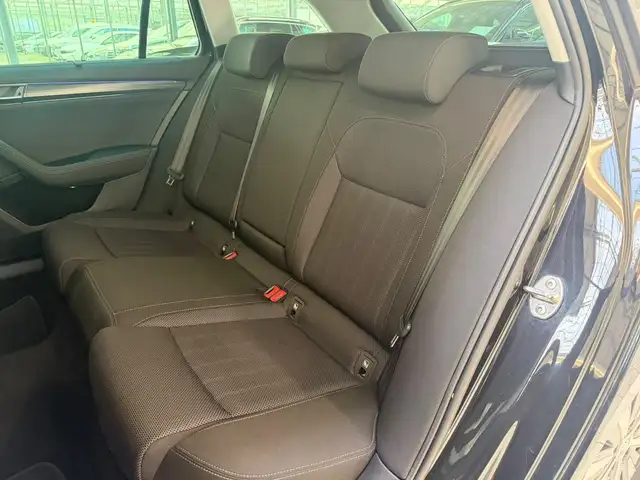 Skoda Superb view 15
