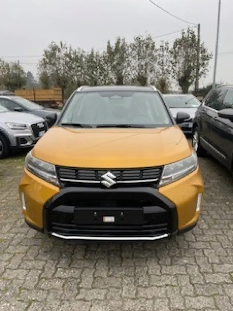 Suzuki Vitara 1.5 FULLHybrid A/TStarview 4WD NUOVO DA IMMATRIC Giallo - 2