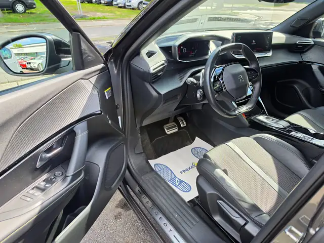 Peugeot 2008 view 7