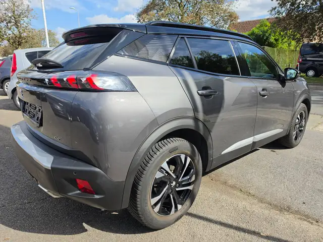 Peugeot 2008 view 3