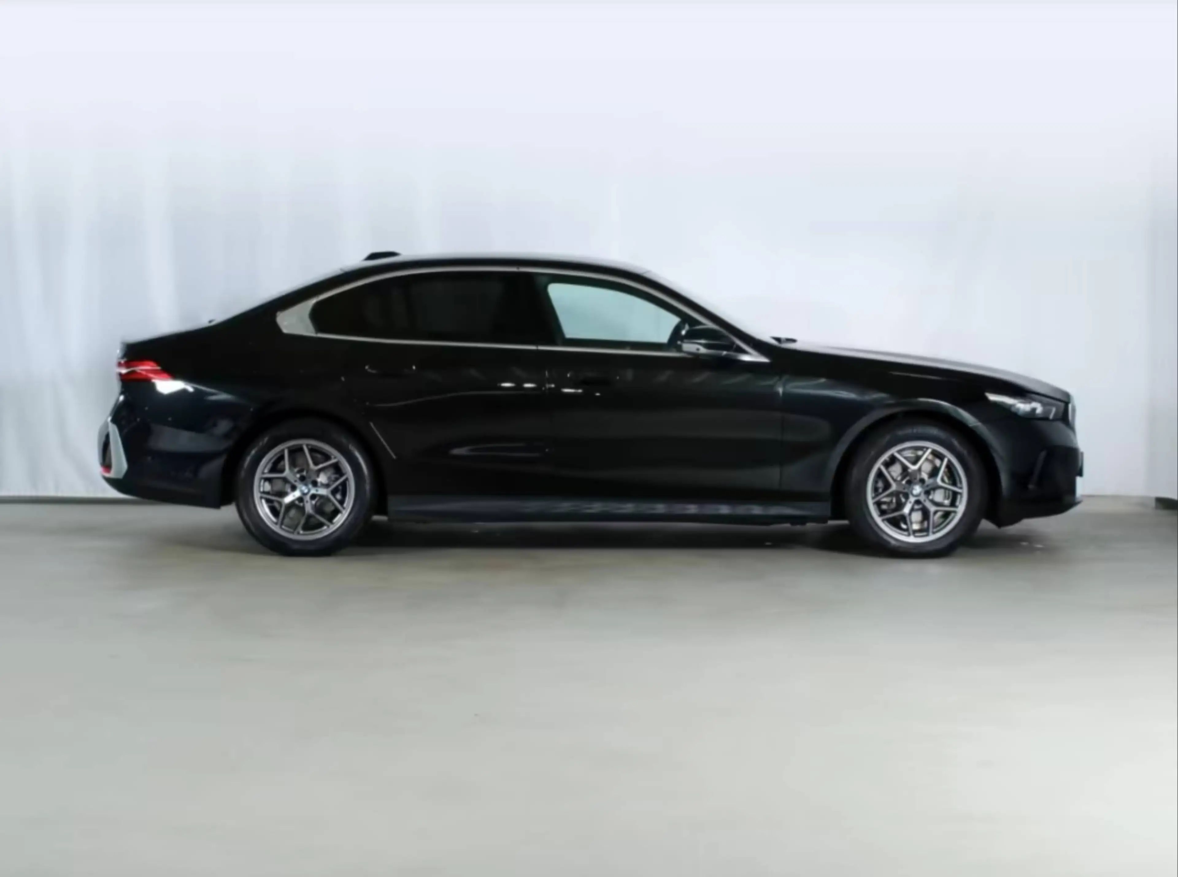 BMW 520 520 i — photo 2
