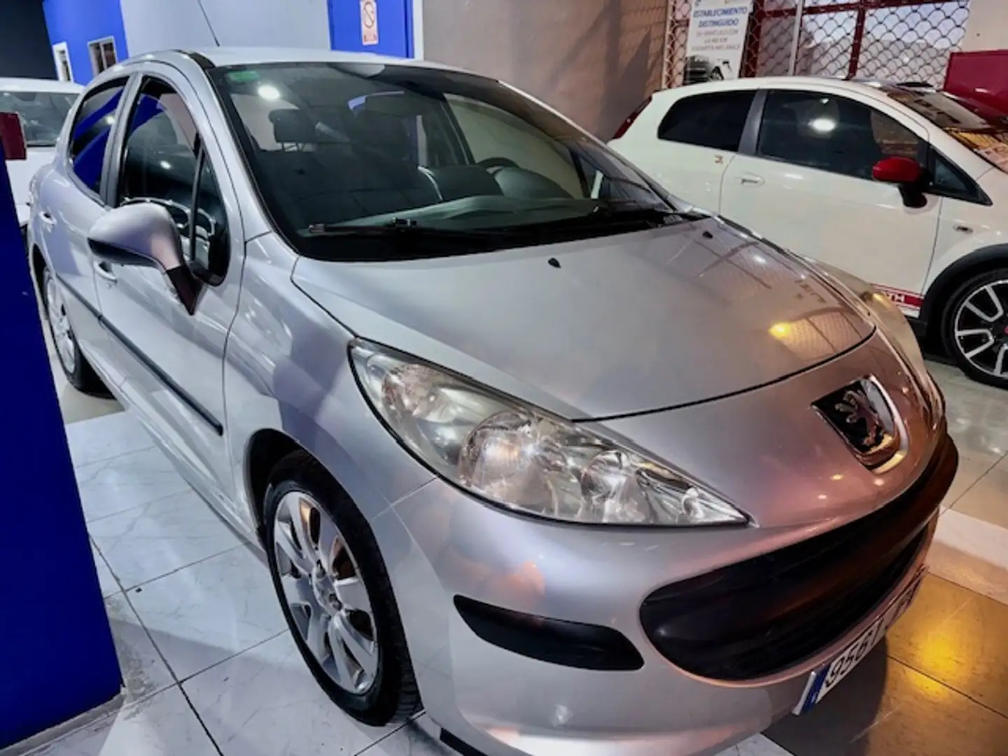 Peugeot 207 1.6 HDI FAP XS Pack 110 Argent - 2