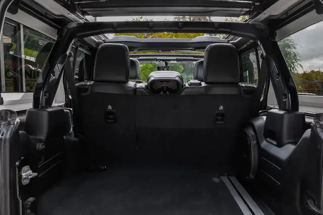 Jeep Wrangler view 13