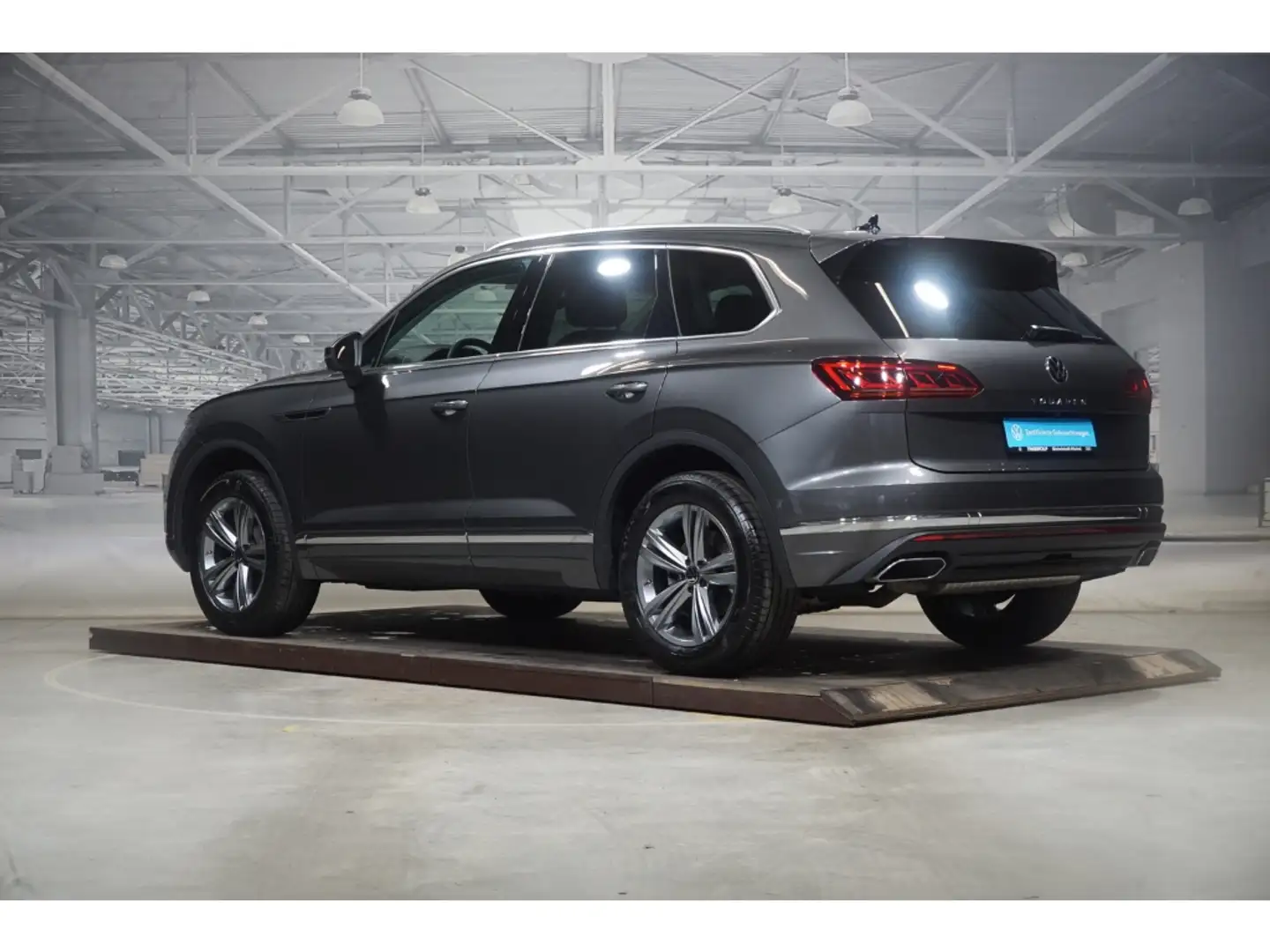 Volkswagen Touareg Elegance 3.0 TDI 4M AHK IQ.LIGHT ACC 360 Gris - 2