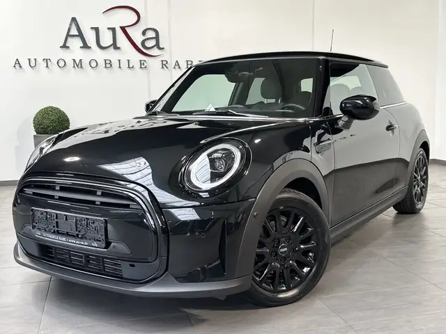 MINI Cooper Classic Trim Black Ext. NAV+LED+KAM+CARPLAY