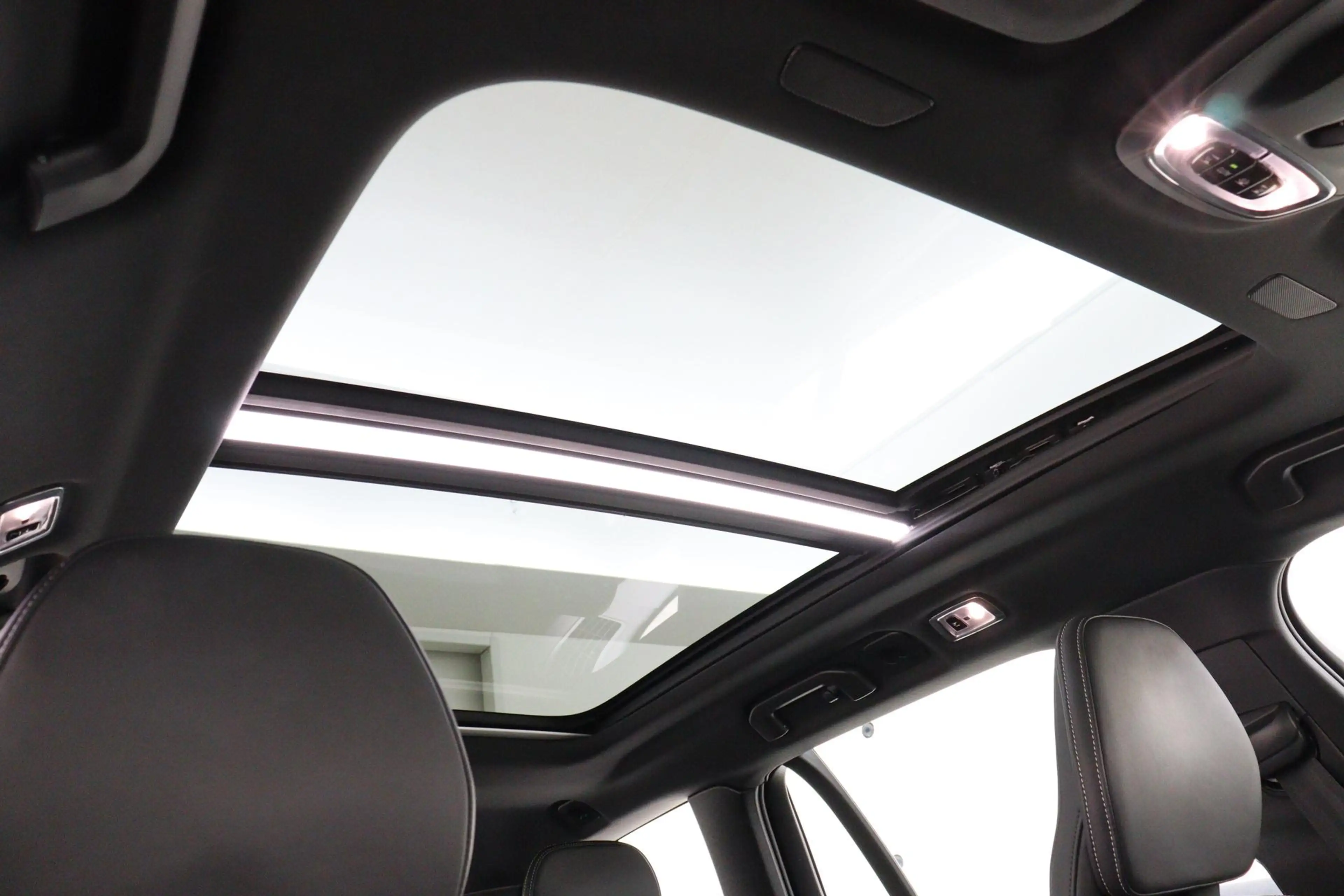 Volvo V60 B3 (M-HYBRID) R-DESIGN -PANO.DAK|ADAP.LED|CAMERA|S — photo 10