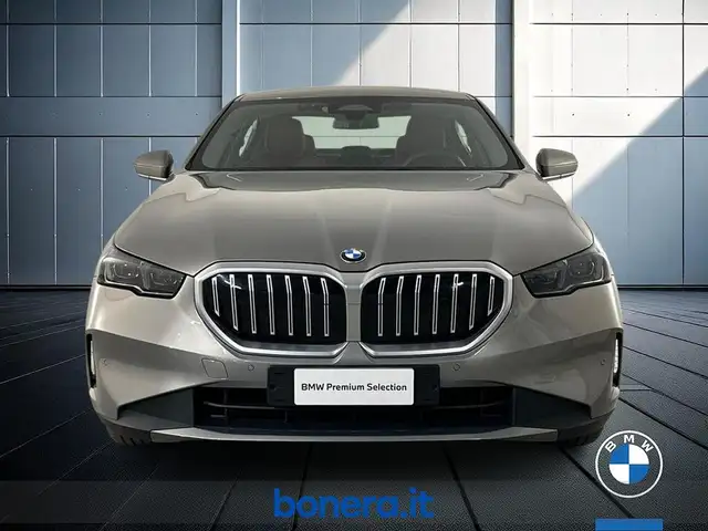 BMW 5 Series view 3