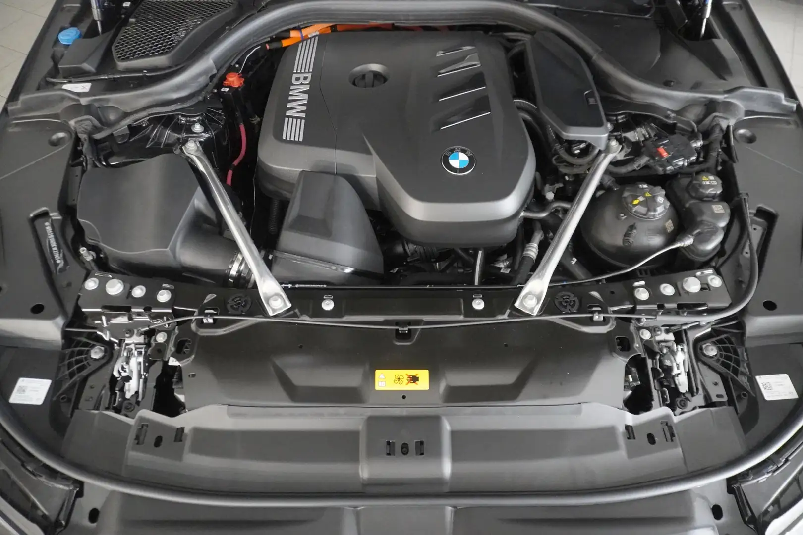 BMW 530 e xDrive Grau - 2