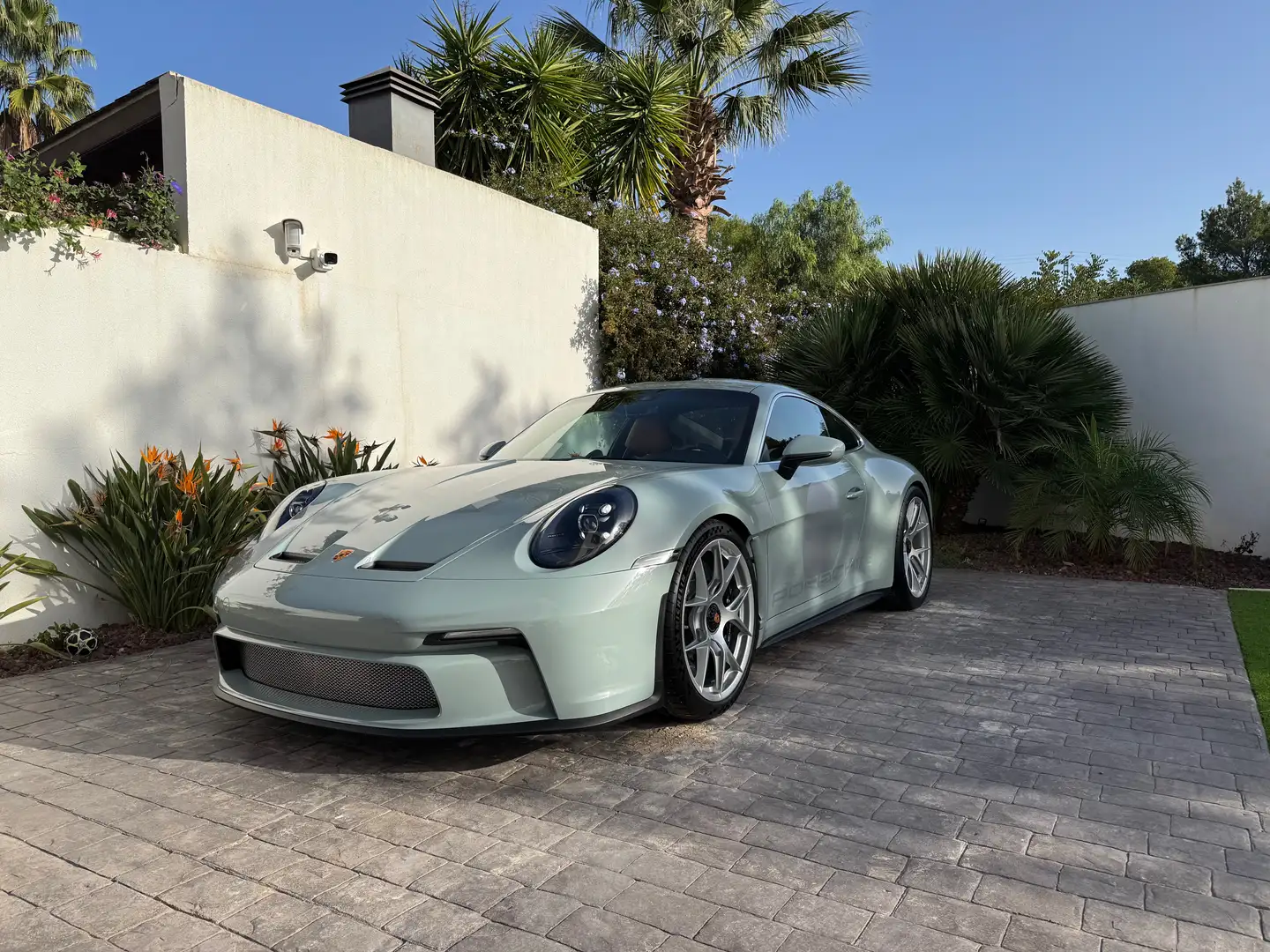 Porsche 911 S/T - 1
