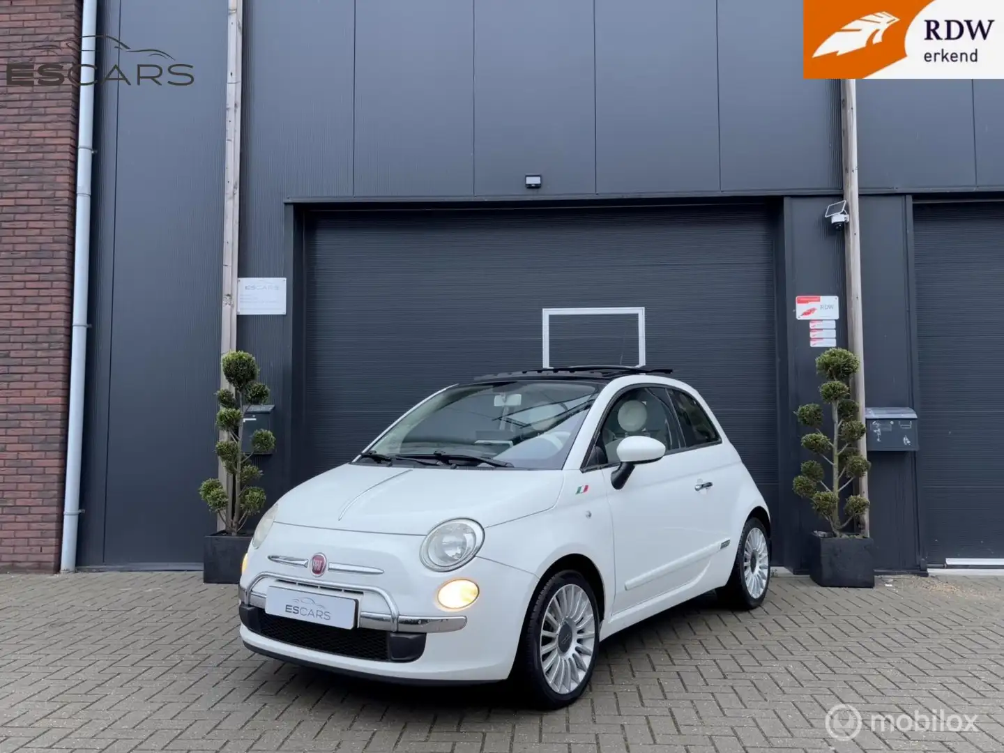 Fiat 500 1.2 Lounge Panoramadak | Navi | Bluetooth Wit - 1