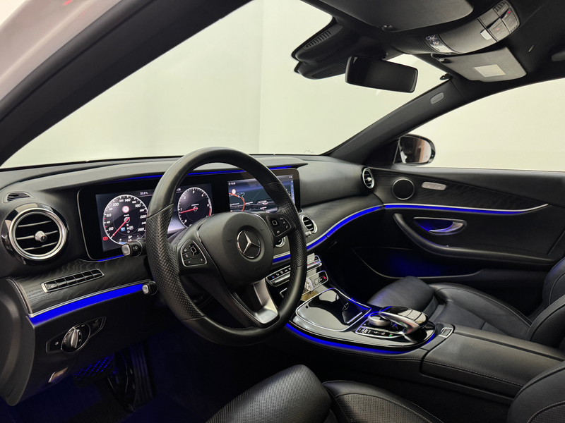 Mercedes-Benz E 220 d T-Modell // AMG LINE // WIDESCREEN // HEAD-UP // — photo 13