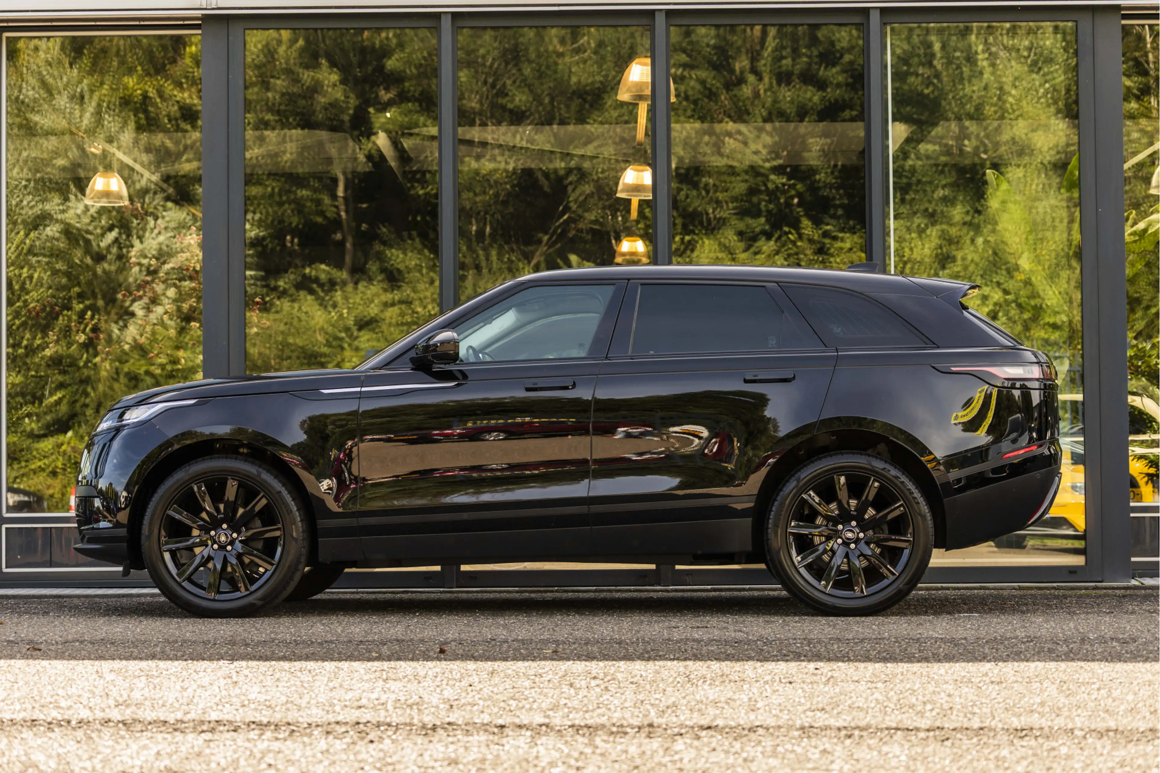 Land Rover Range Rover Velar 2.0 P250 Turbo AWD SE Wordt verwacht! — photo 15