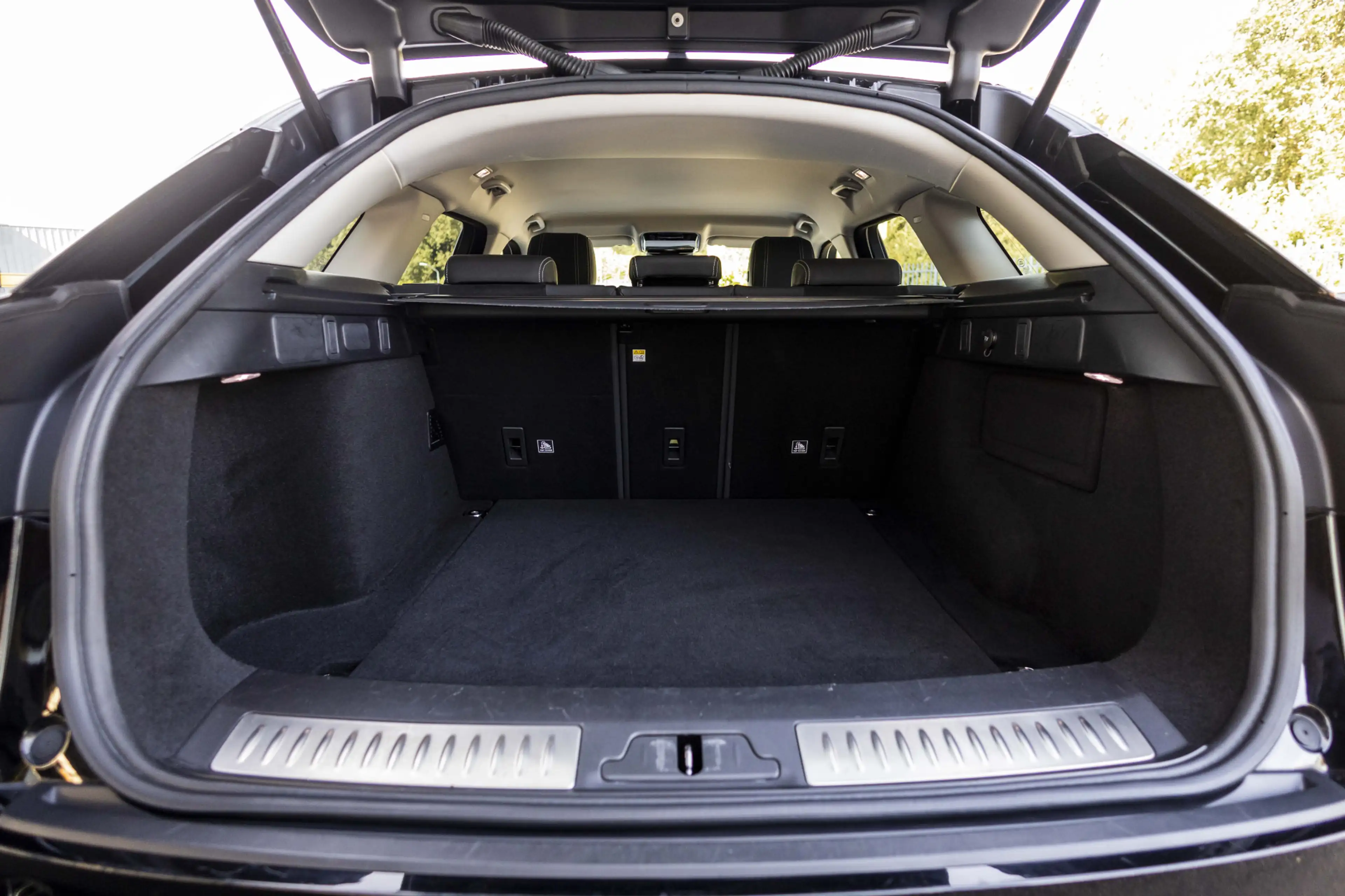 Land Rover Range Rover Velar 2.0 P250 Turbo AWD SE Wordt verwacht! — photo 12