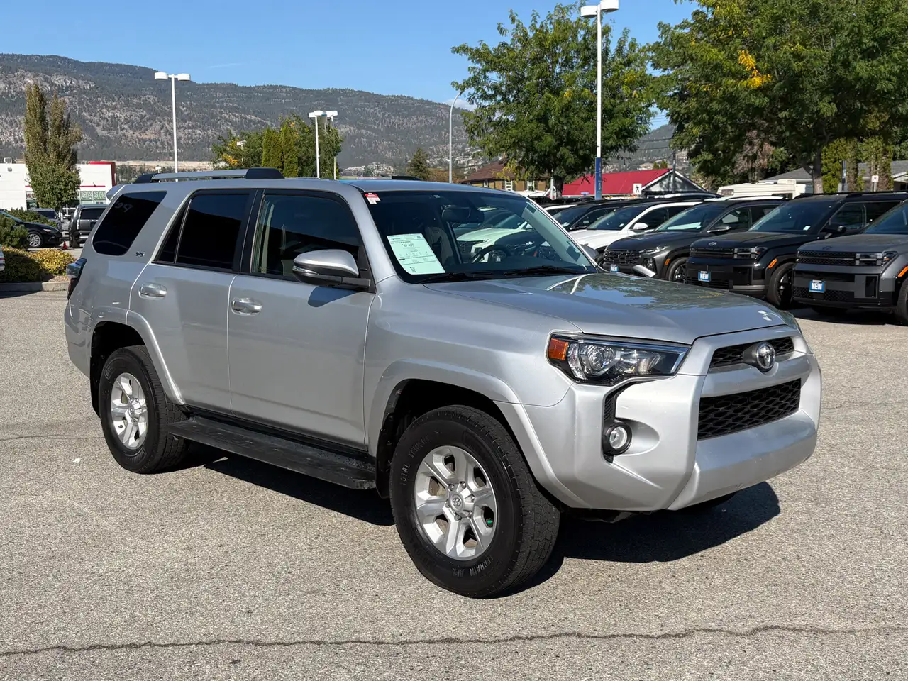 Toyota 4-Runner снимка Toyota 4-Runner