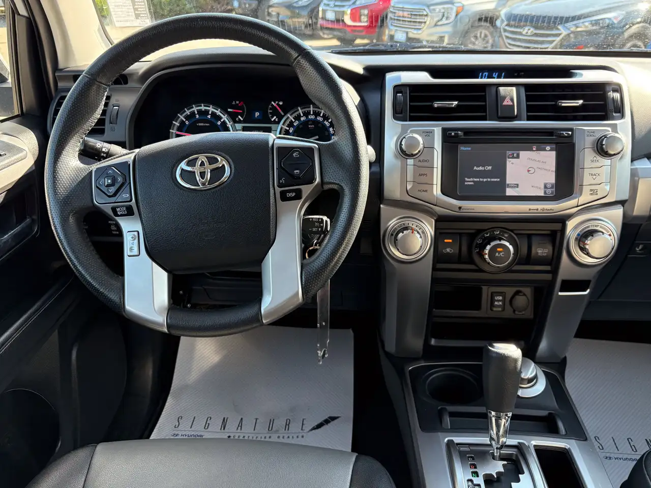 Toyota 4-Runner снимка Toyota 4-Runner