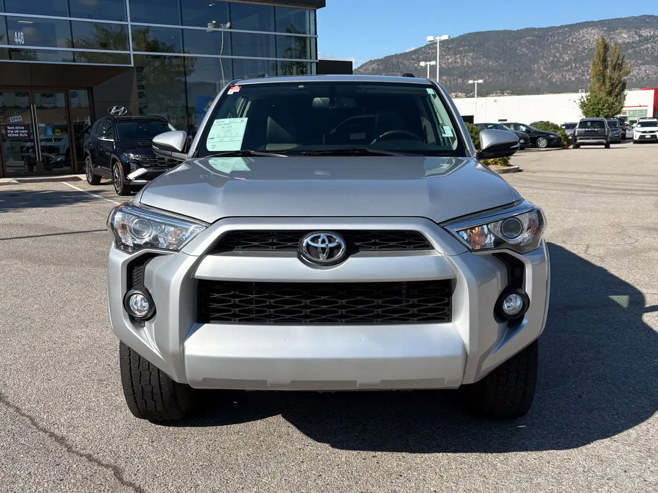 Toyota 4-Runner снимка Toyota 4-Runner