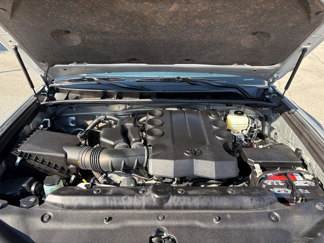 Toyota 4-Runner снимка Toyota 4-Runner