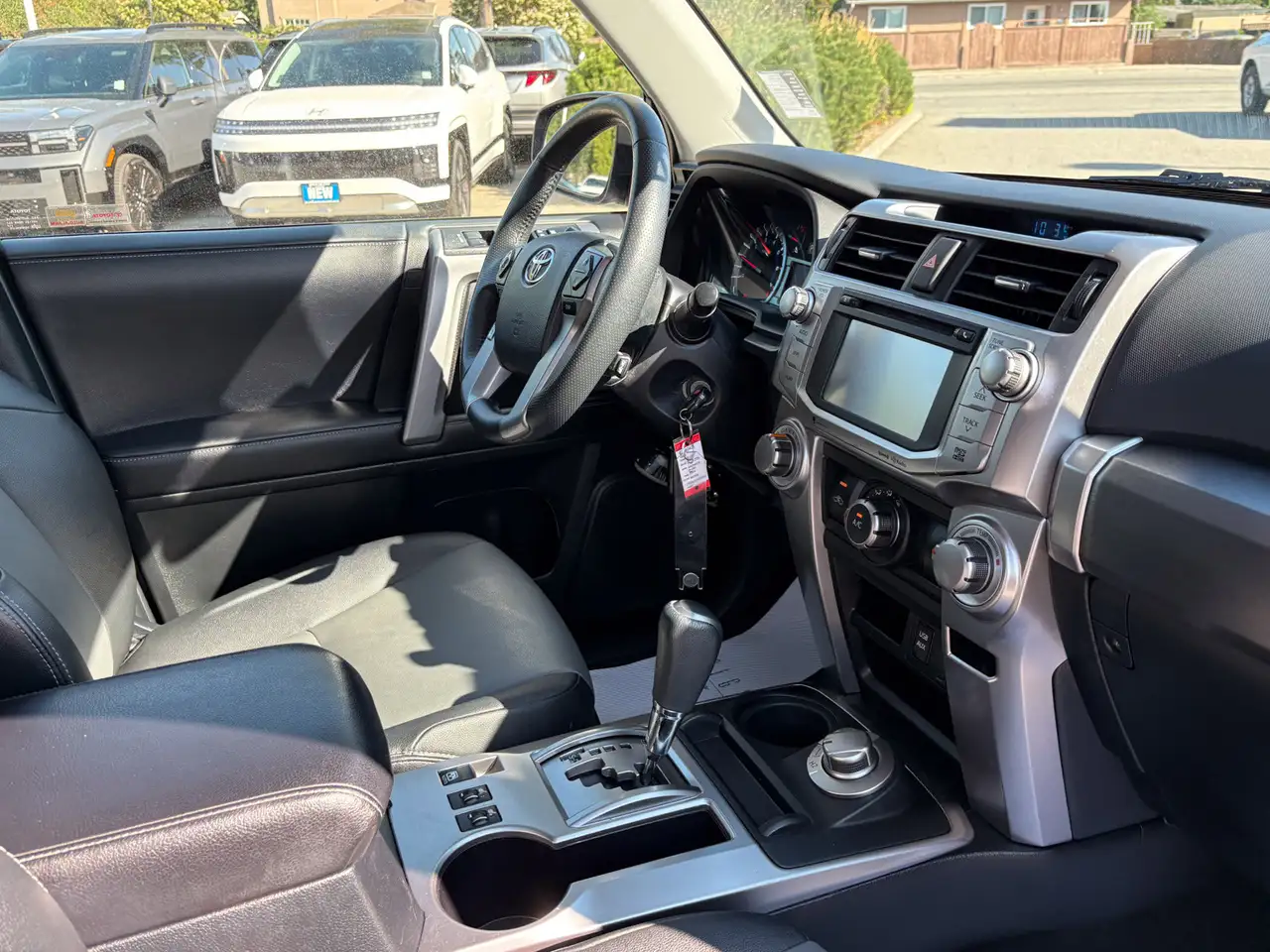 Toyota 4-Runner снимка Toyota 4-Runner
