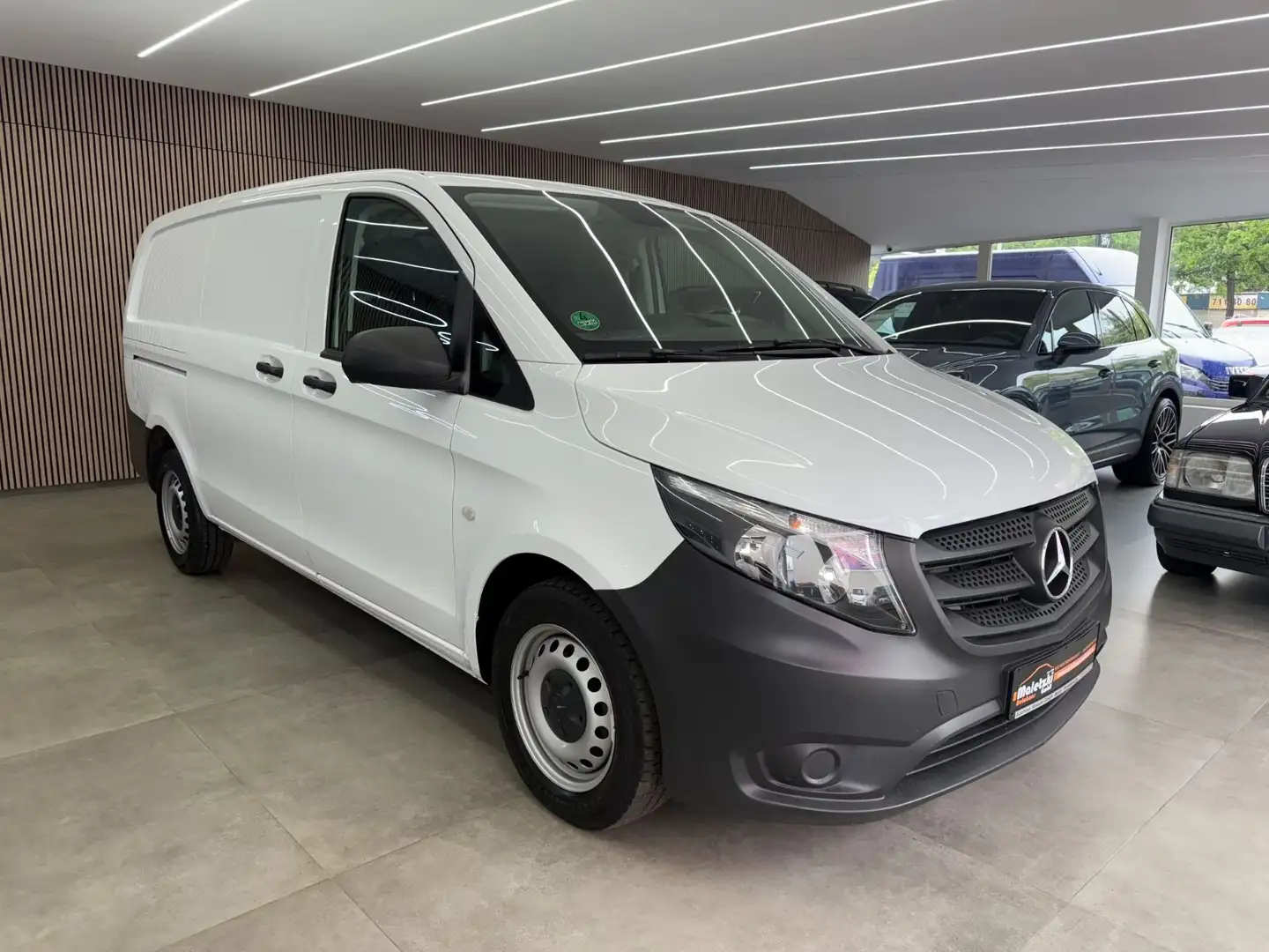 Mercedes-Benz Vito 110 CDI Kasten Lang*Klima*AHK*Kamera* Weiß - 1