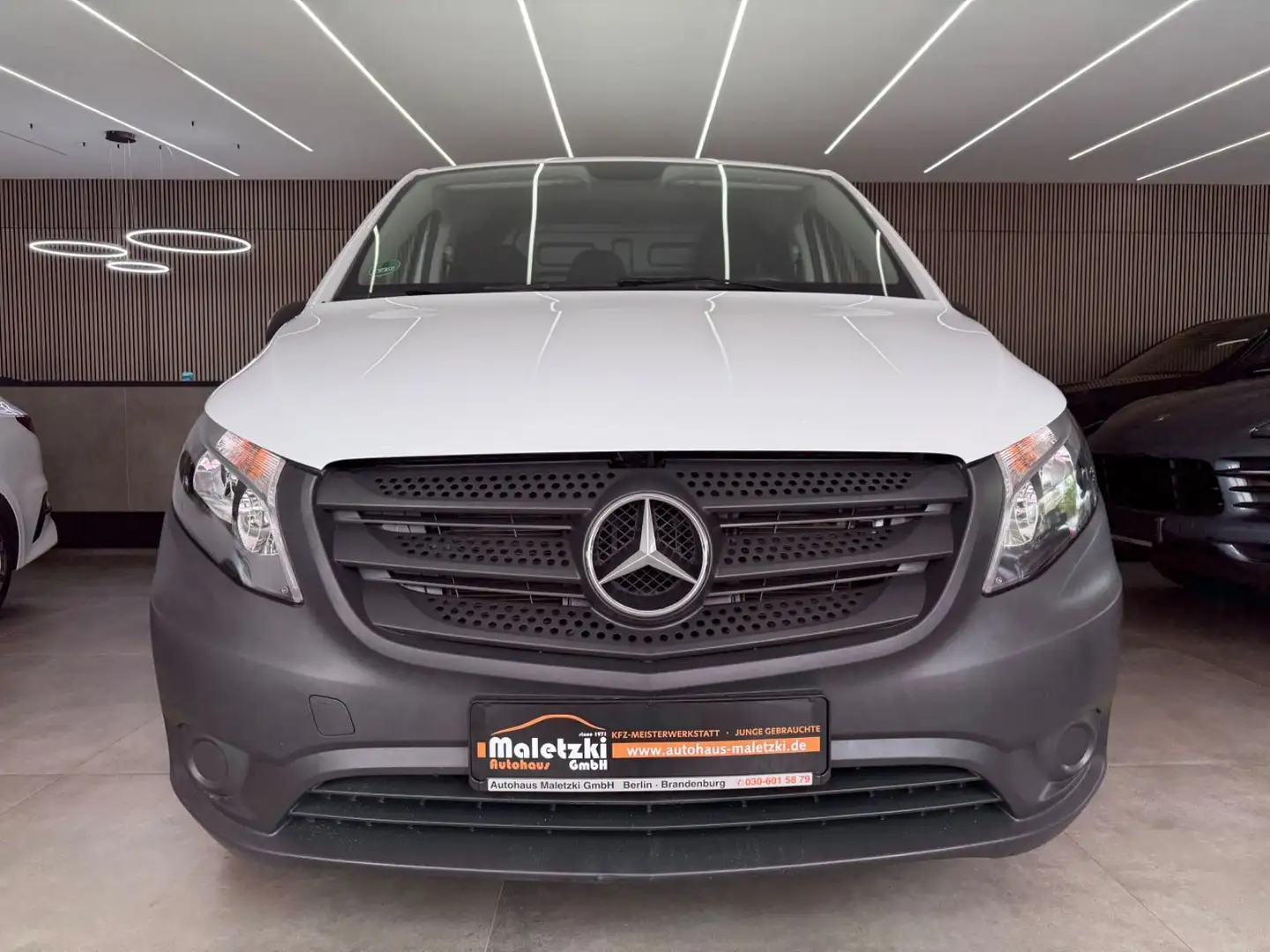 Mercedes-Benz Vito 110 CDI Kasten Lang*Klima*AHK*Kamera* Weiß - 2