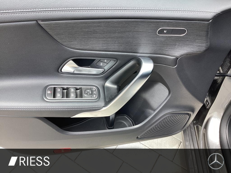 Mercedes-Benz CLA 180 d Shooting Brake ACC AUT Kam. KlimaA LED — photo 11