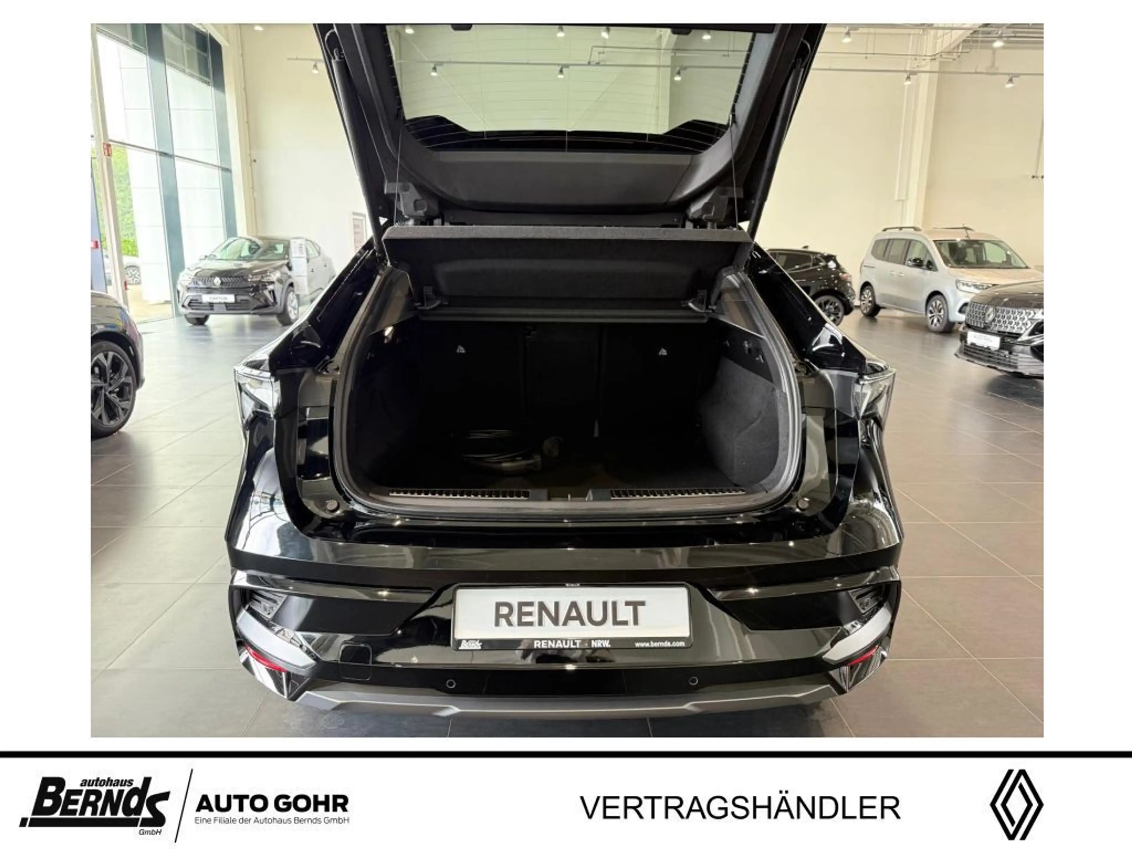 Renault Rafale E-Tech Plug-in Hybrid 300 4x4 Atelier Alpine Head- — photo 5