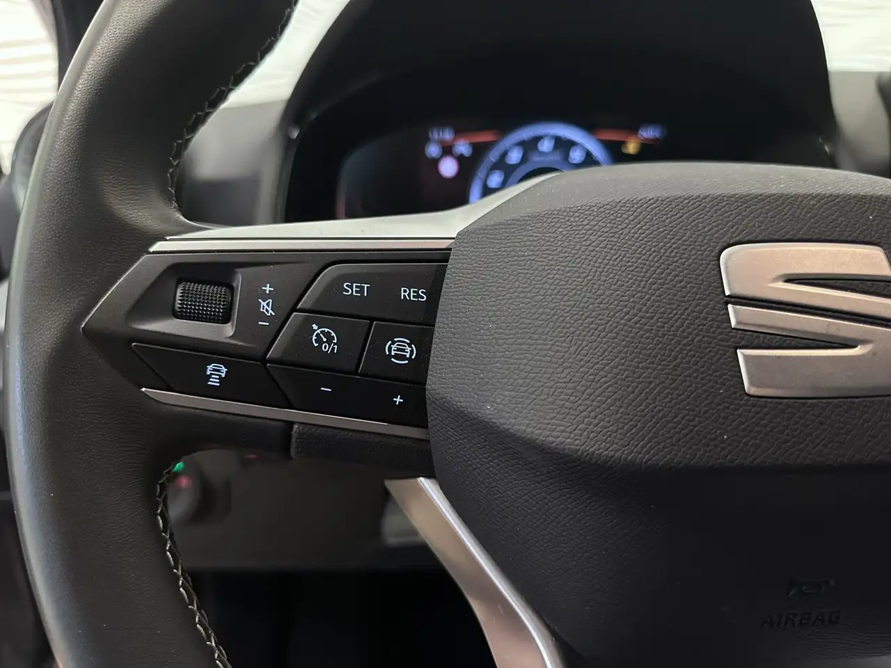 SEAT Arona 1.0 TSI*AUT*CARPLAY*CAMERA*ALCANTARA*, миниатюра 21