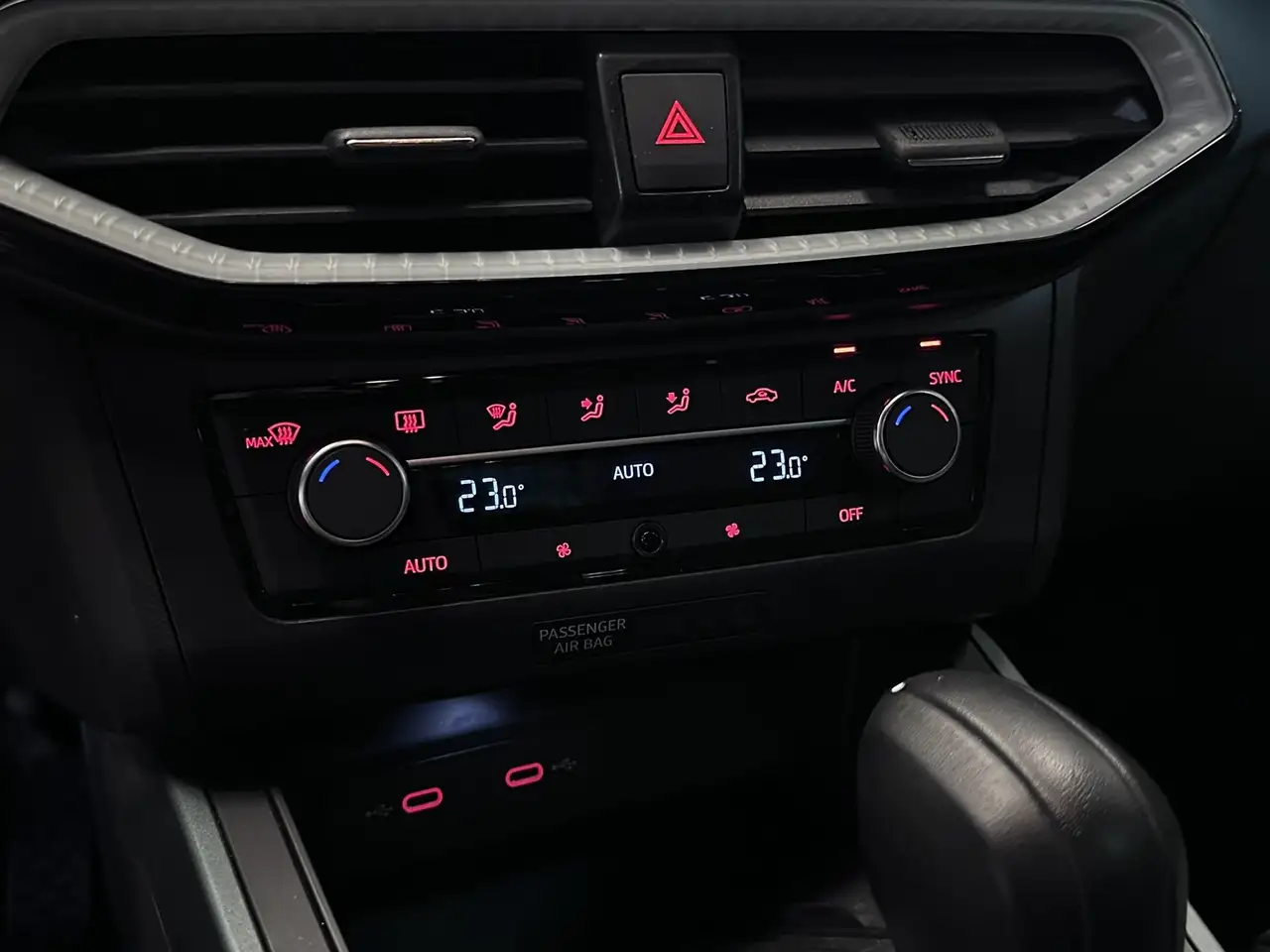 SEAT Arona 1.0 TSI*AUT*CARPLAY*CAMERA*ALCANTARA*, миниатюра 26