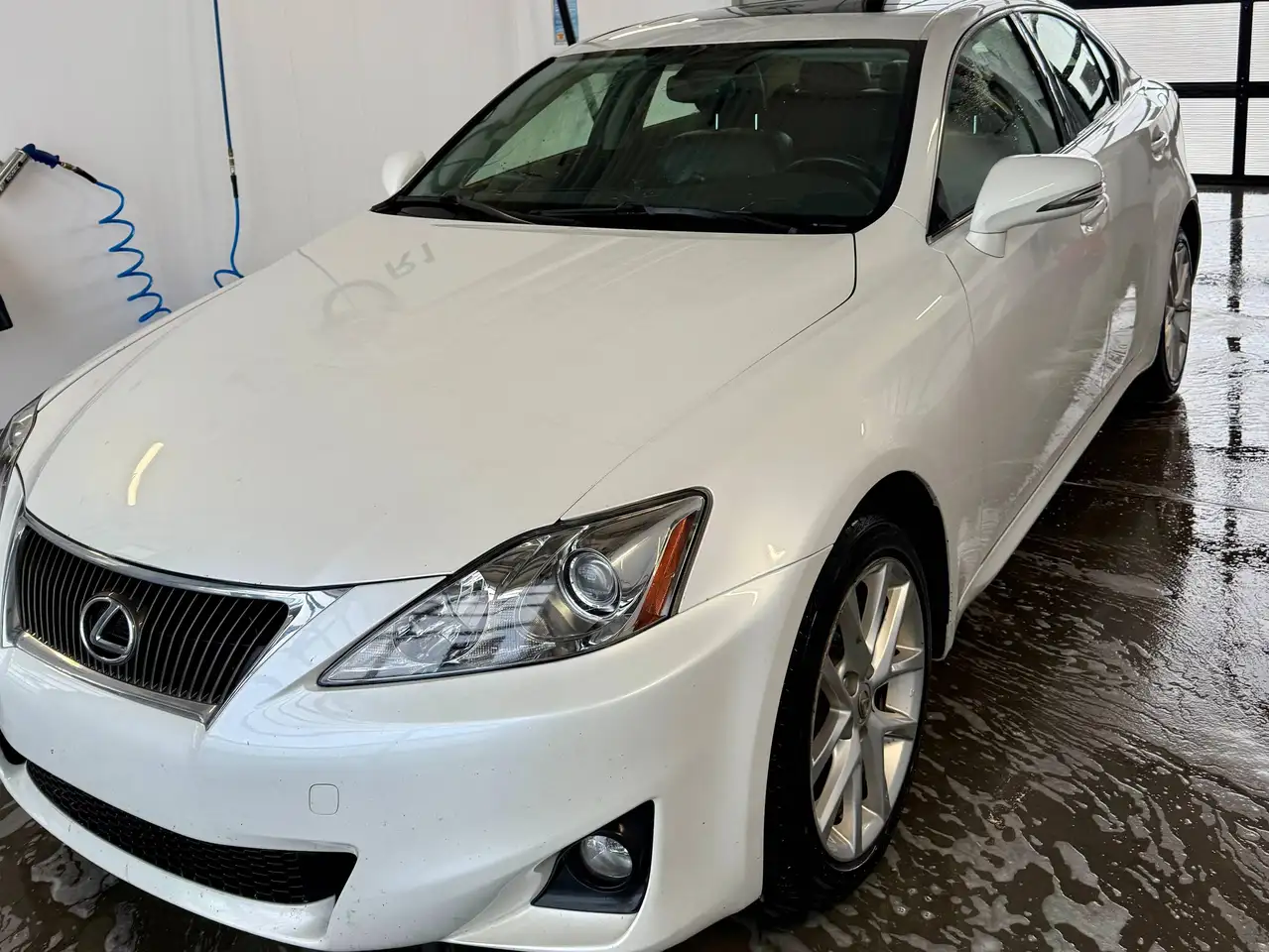 Lexus IS снимка Lexus IS