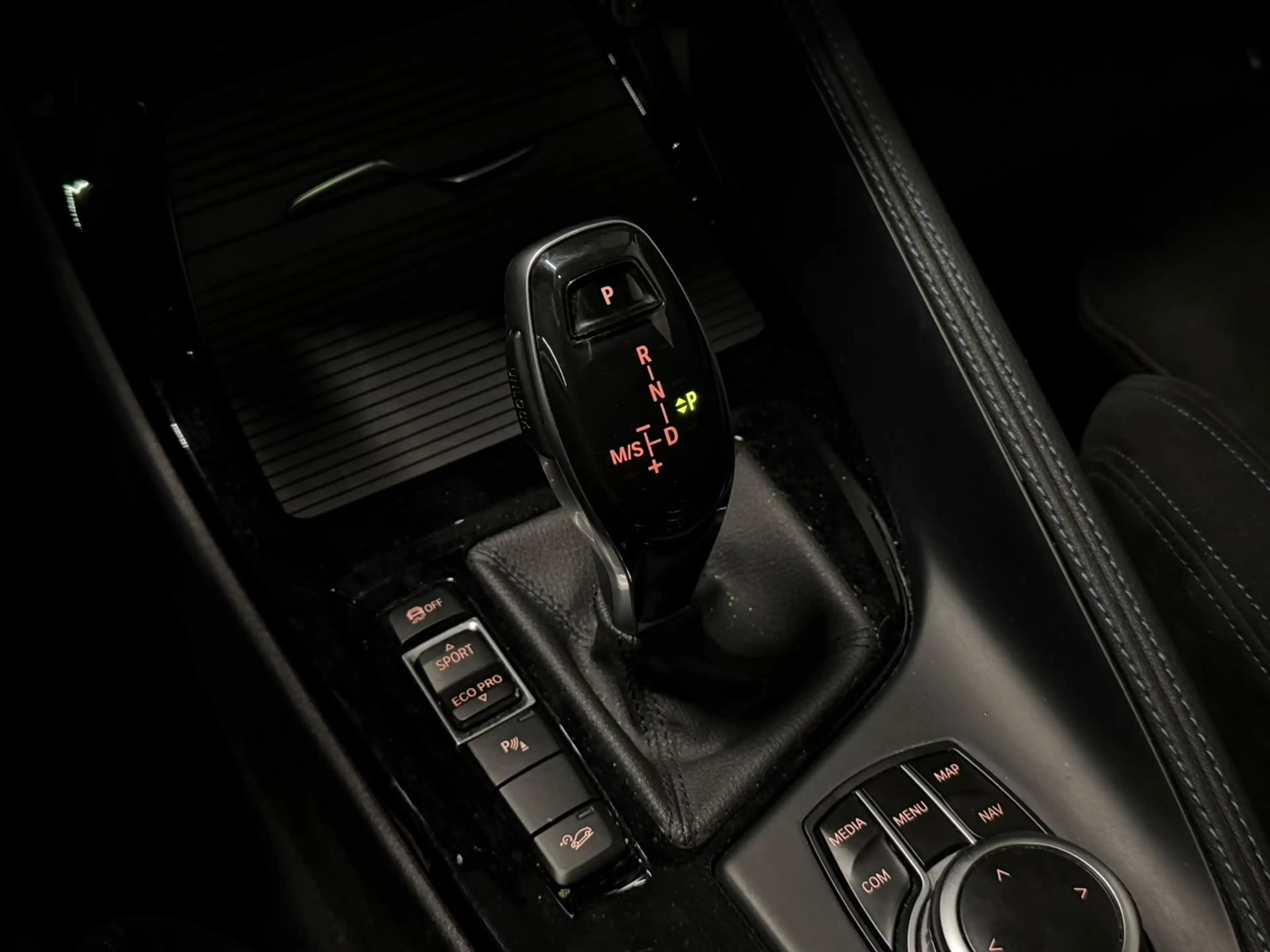BMW X2 xDrive20i High Executive M Sport Panodak Hud Harma — photo 14