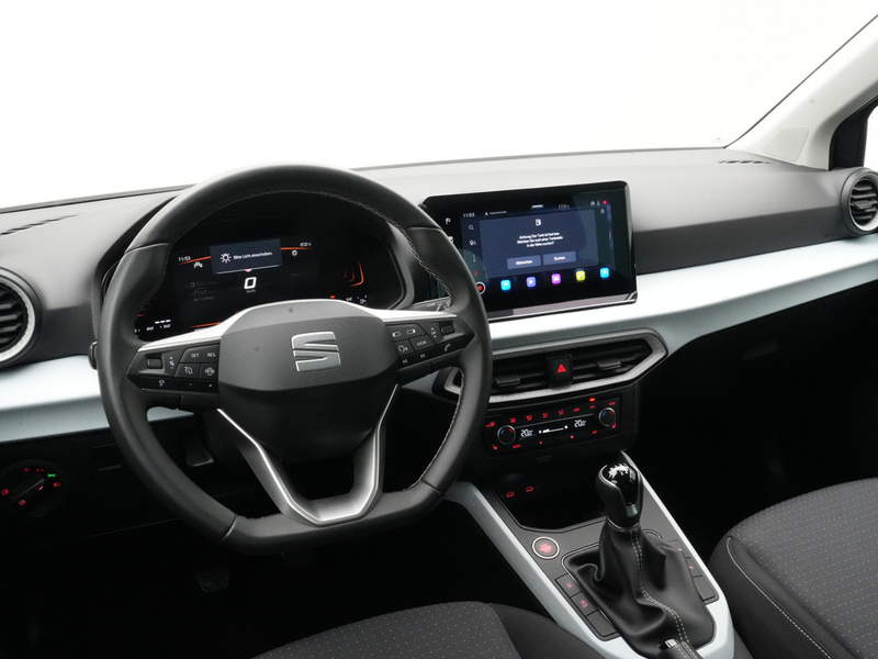 SEAT Arona Style NAVI VIRT ACC KAM SHZ CARPLAY LED — photo 4