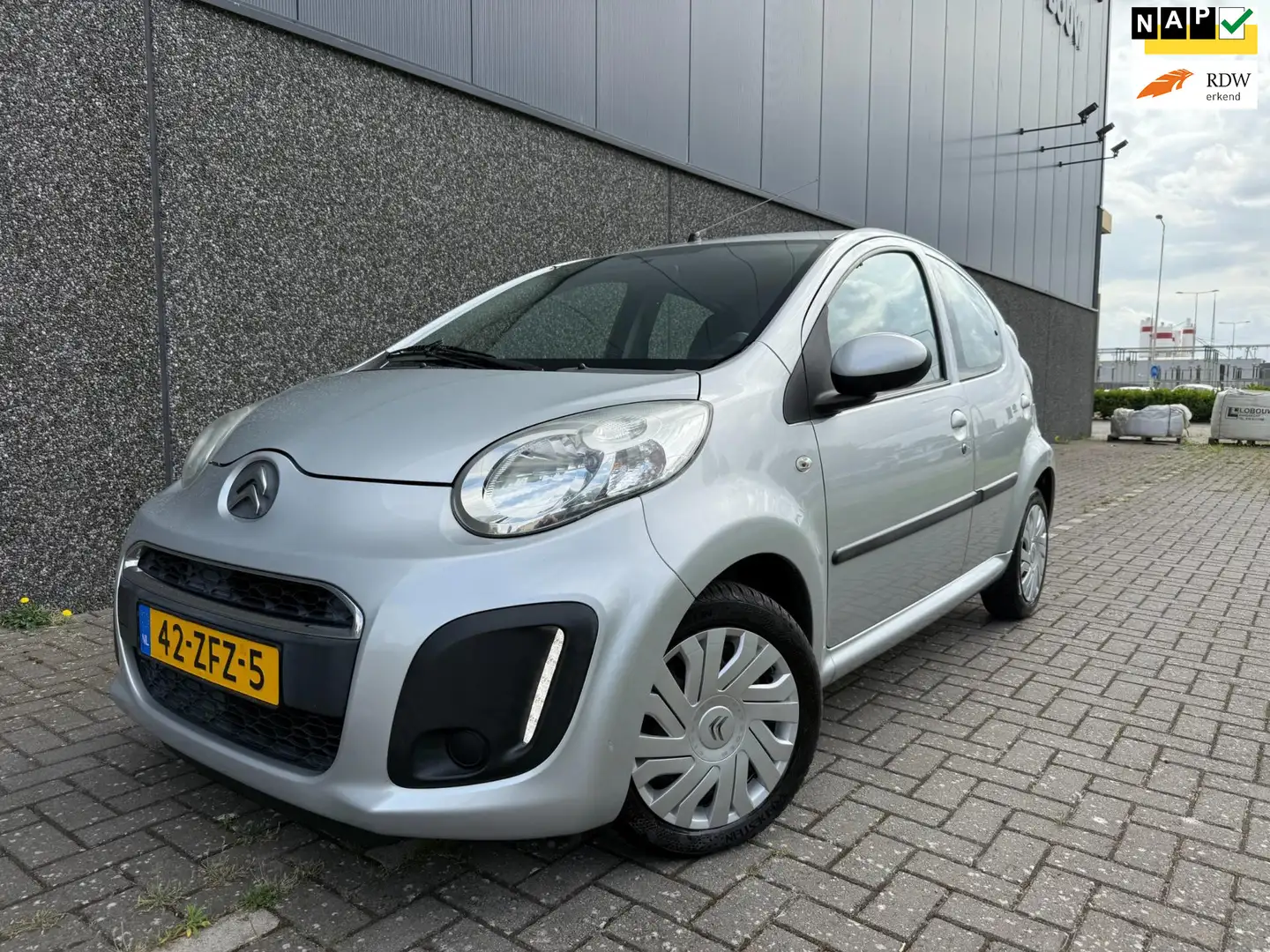 Citroen C1 1.0 Tendance/AUTOMAAT/Nieuwe APK en beurt! Gris - 1