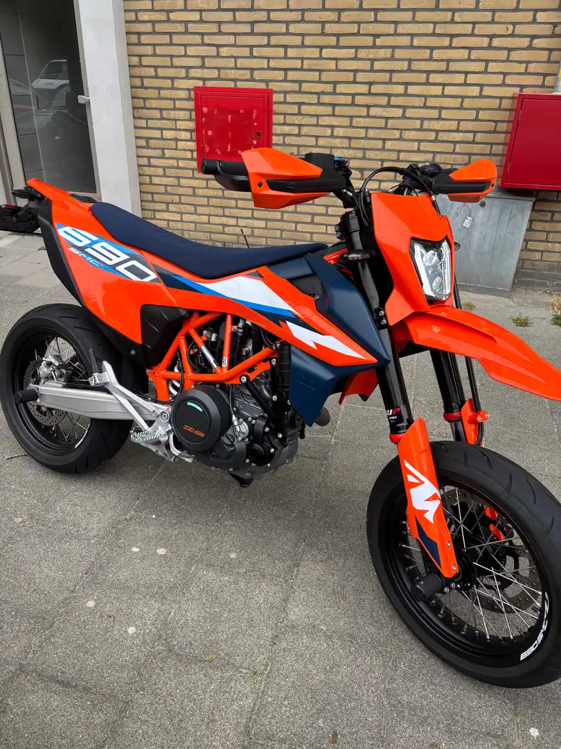 KTM 690 SMC R Оранжевий - 2
