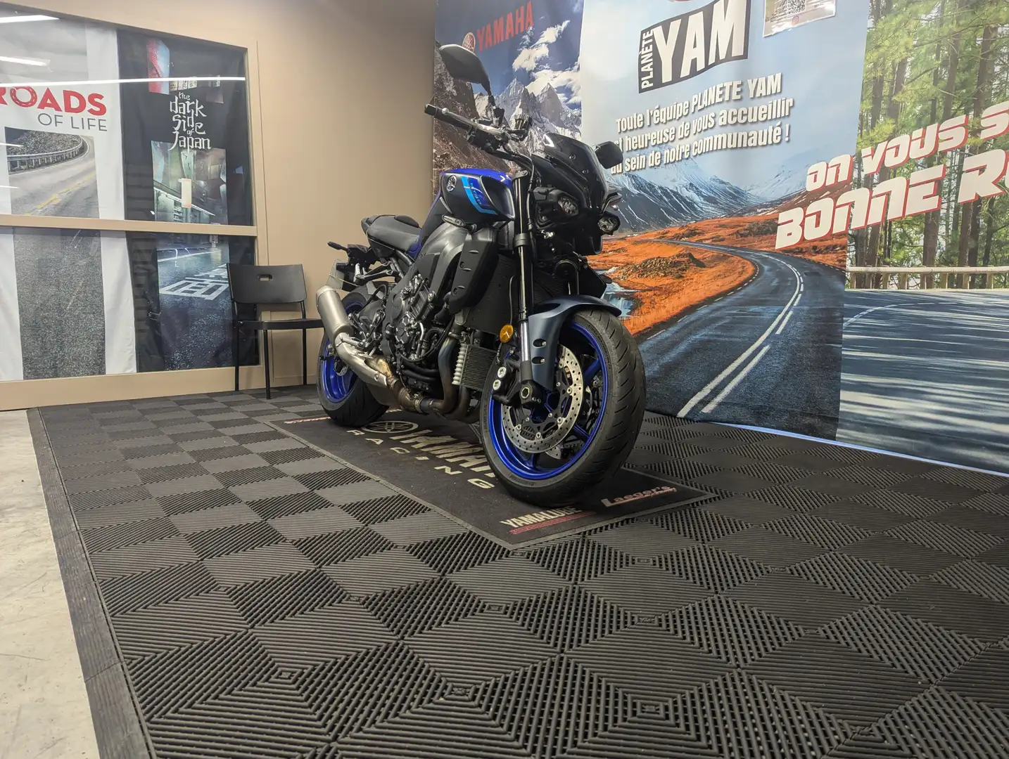 Yamaha MT-10 Niebieski - 2