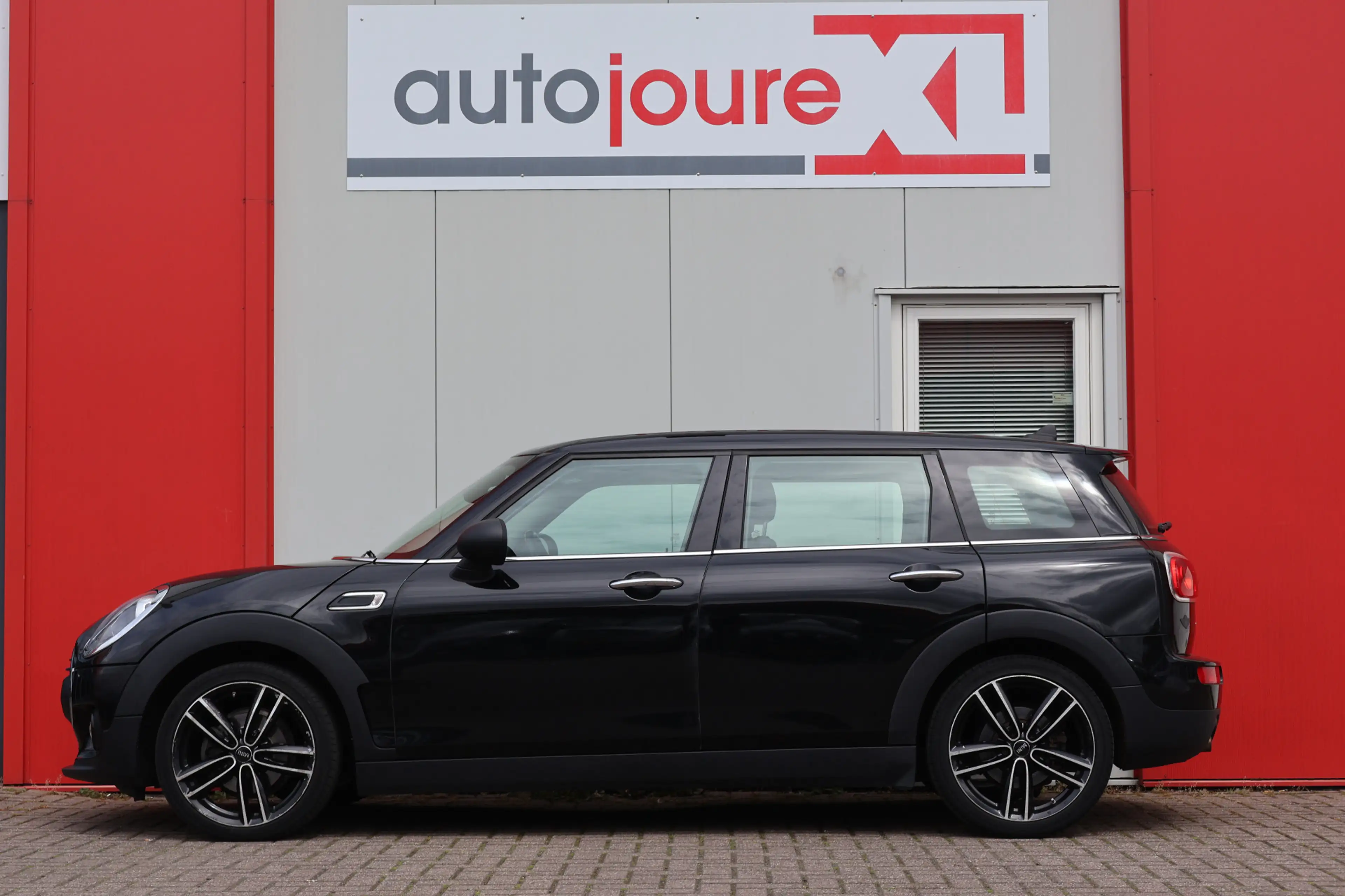 MINI One D Clubman 1.5 Business — photo 2