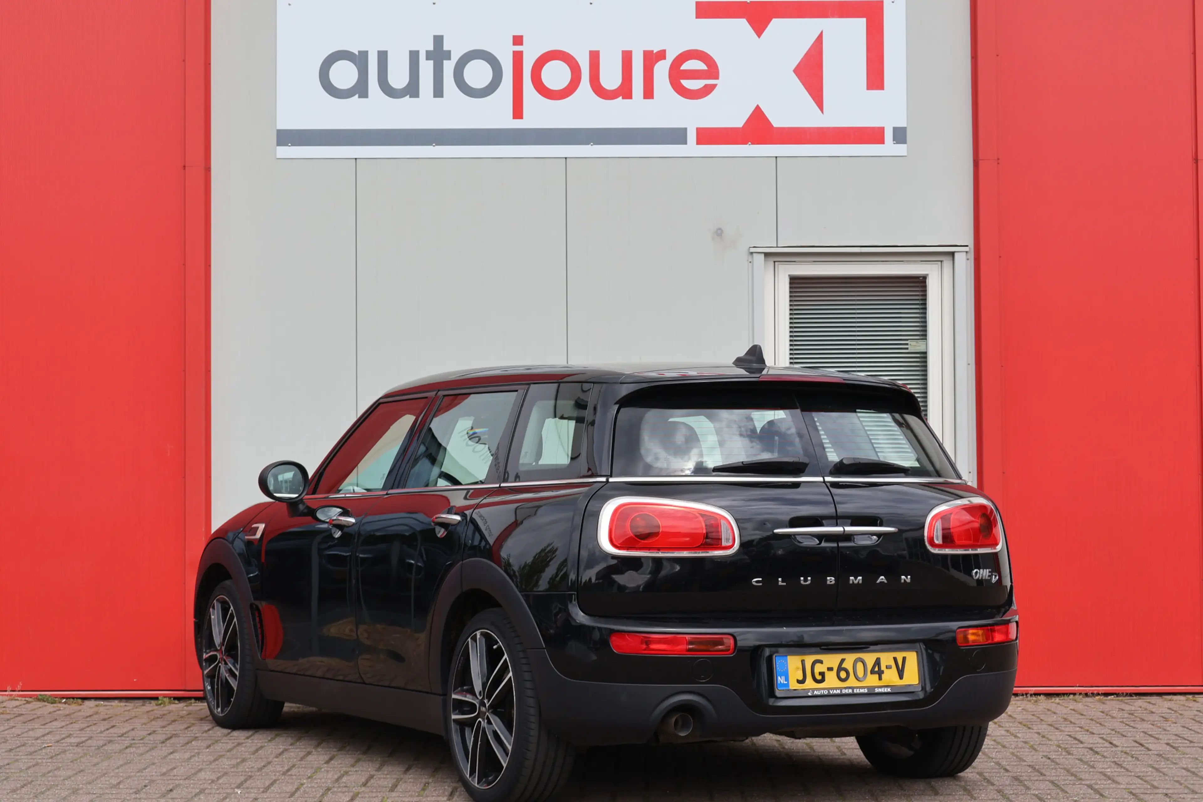 MINI One D Clubman 1.5 Business — photo 4