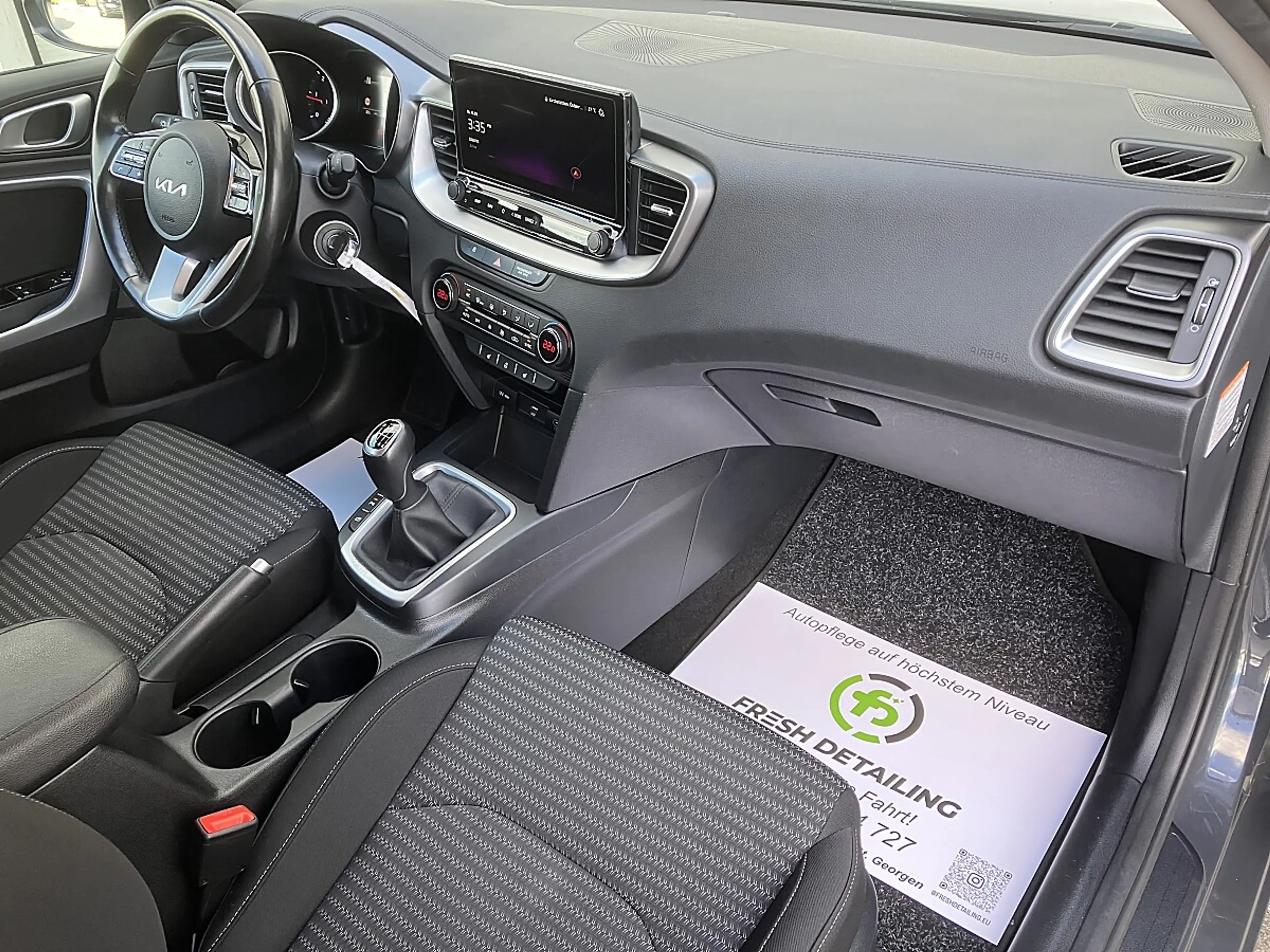 Kia Ceed / cee'd Ceed 1.6 CRDi Mild-Hybrid Silber (EURO 6d) Navi... — photo 11