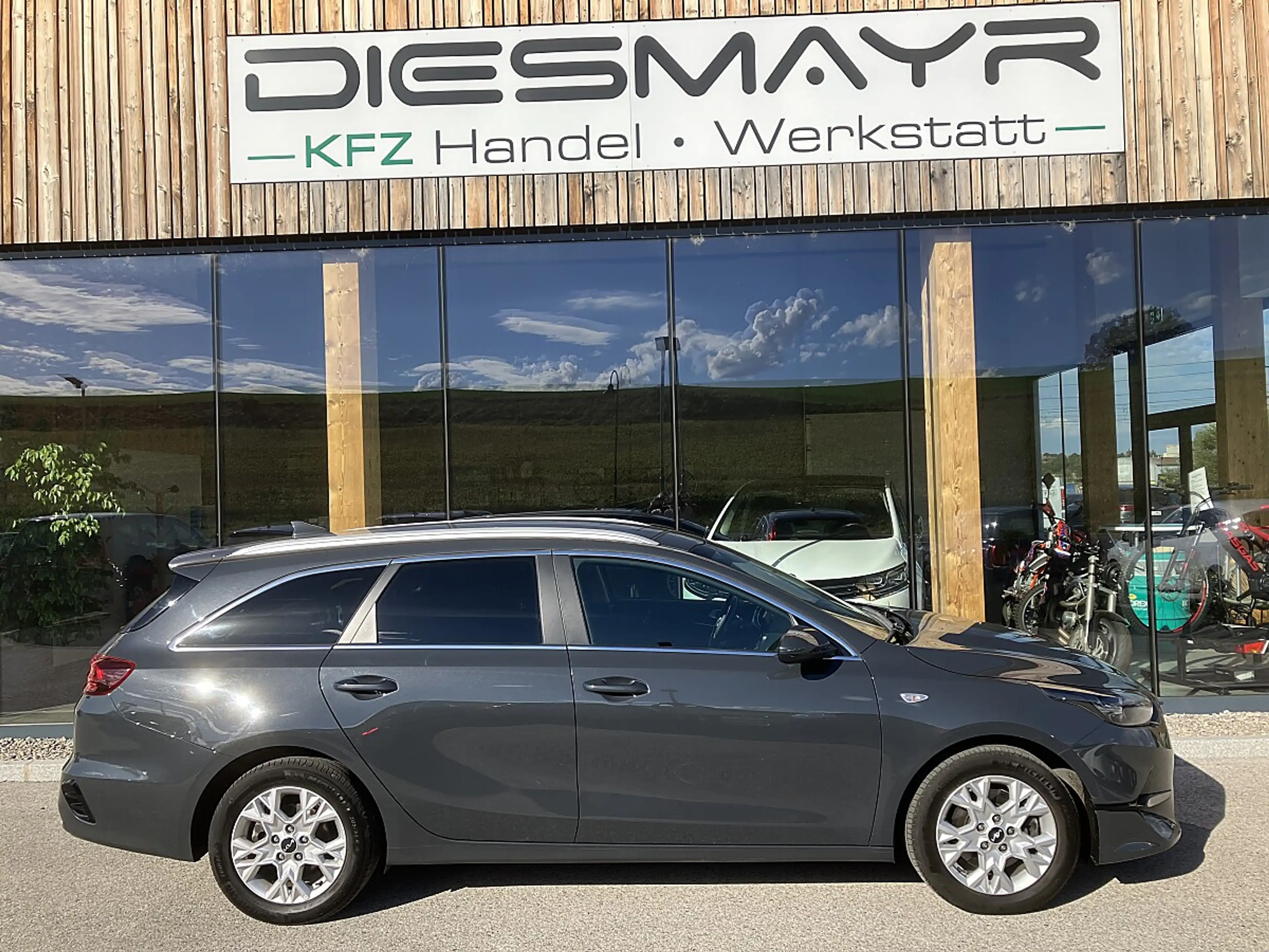 Kia Ceed / cee'd Ceed 1.6 CRDi Mild-Hybrid Silber (EURO 6d) Navi... — photo 6