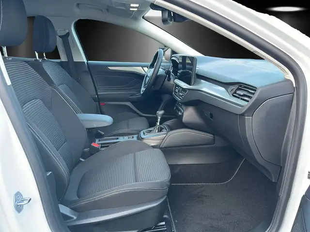 Ford Focus view 7