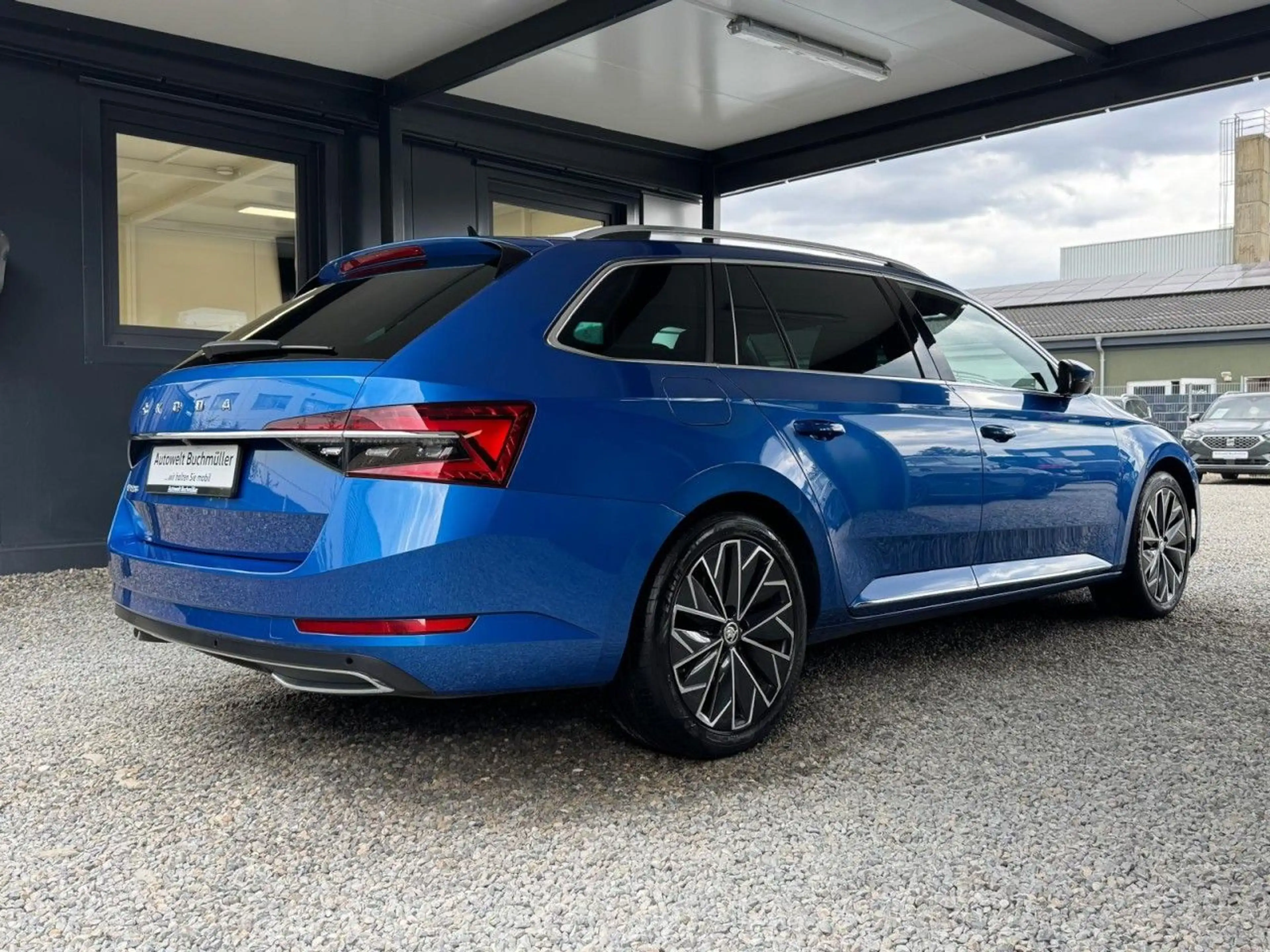 Skoda Superb 2.0 TDI DSG,L&K,AHK,VIRTUAL,LEDER,ACC,DCC — photo 3
