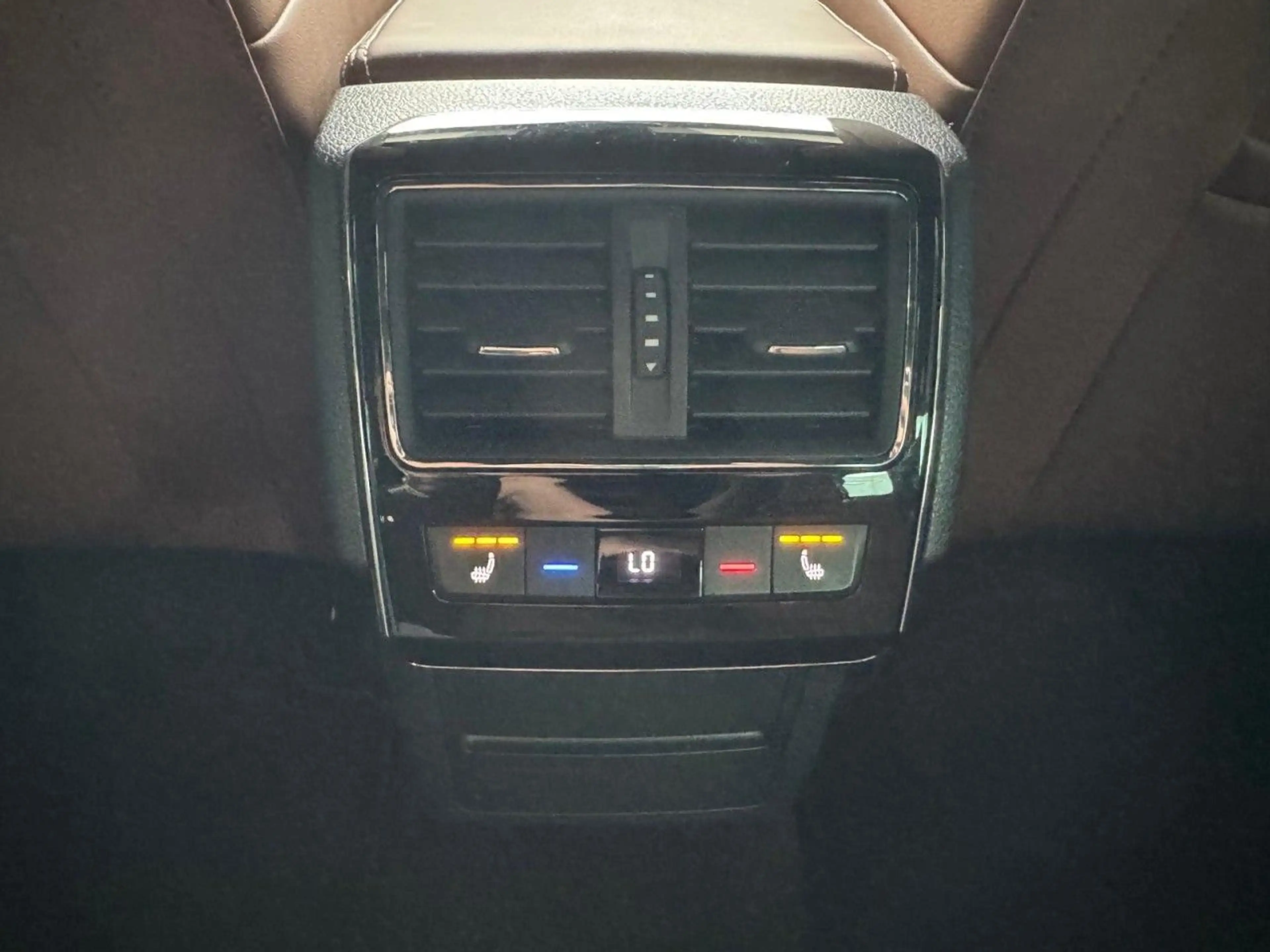 Skoda Superb 2.0 TDI DSG,L&K,AHK,VIRTUAL,LEDER,ACC,DCC — photo 10