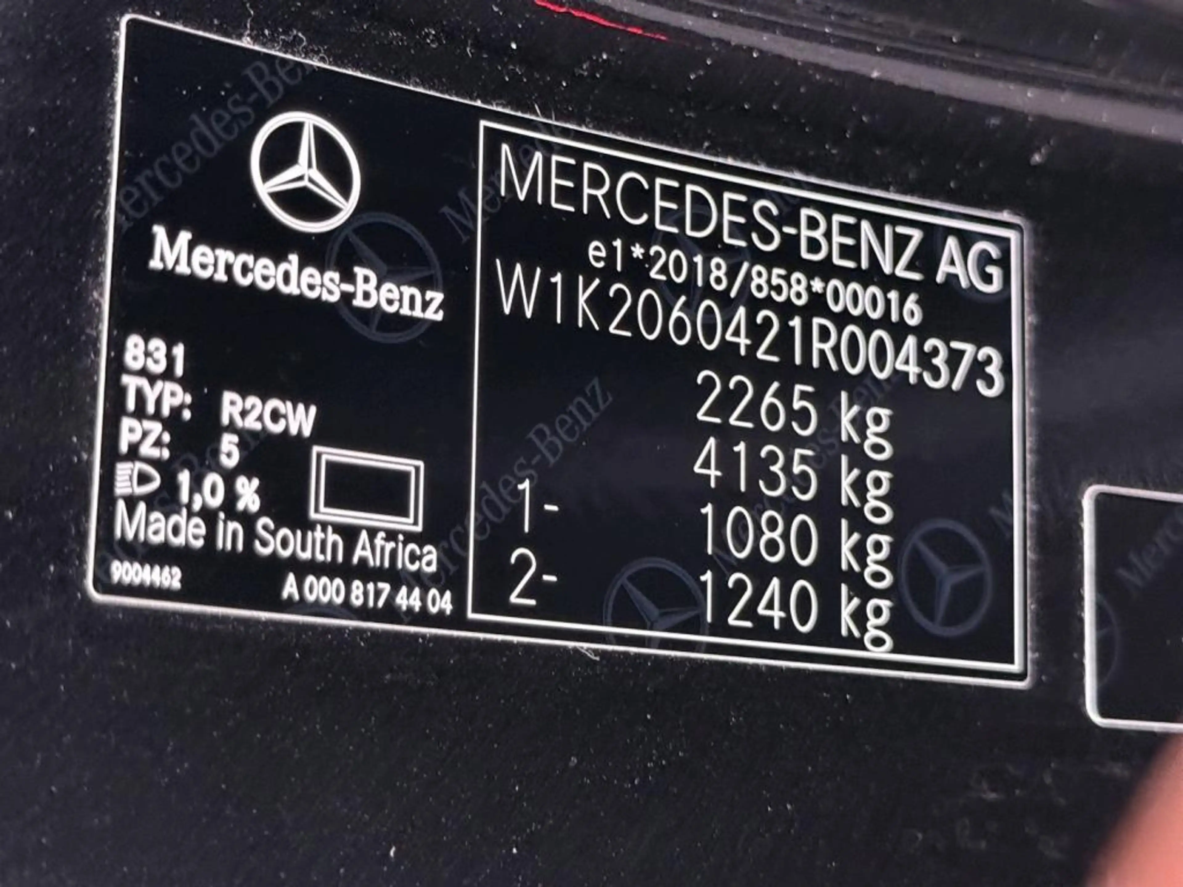 Mercedes-Benz C 200 Launch Edition AMG Line — photo 11