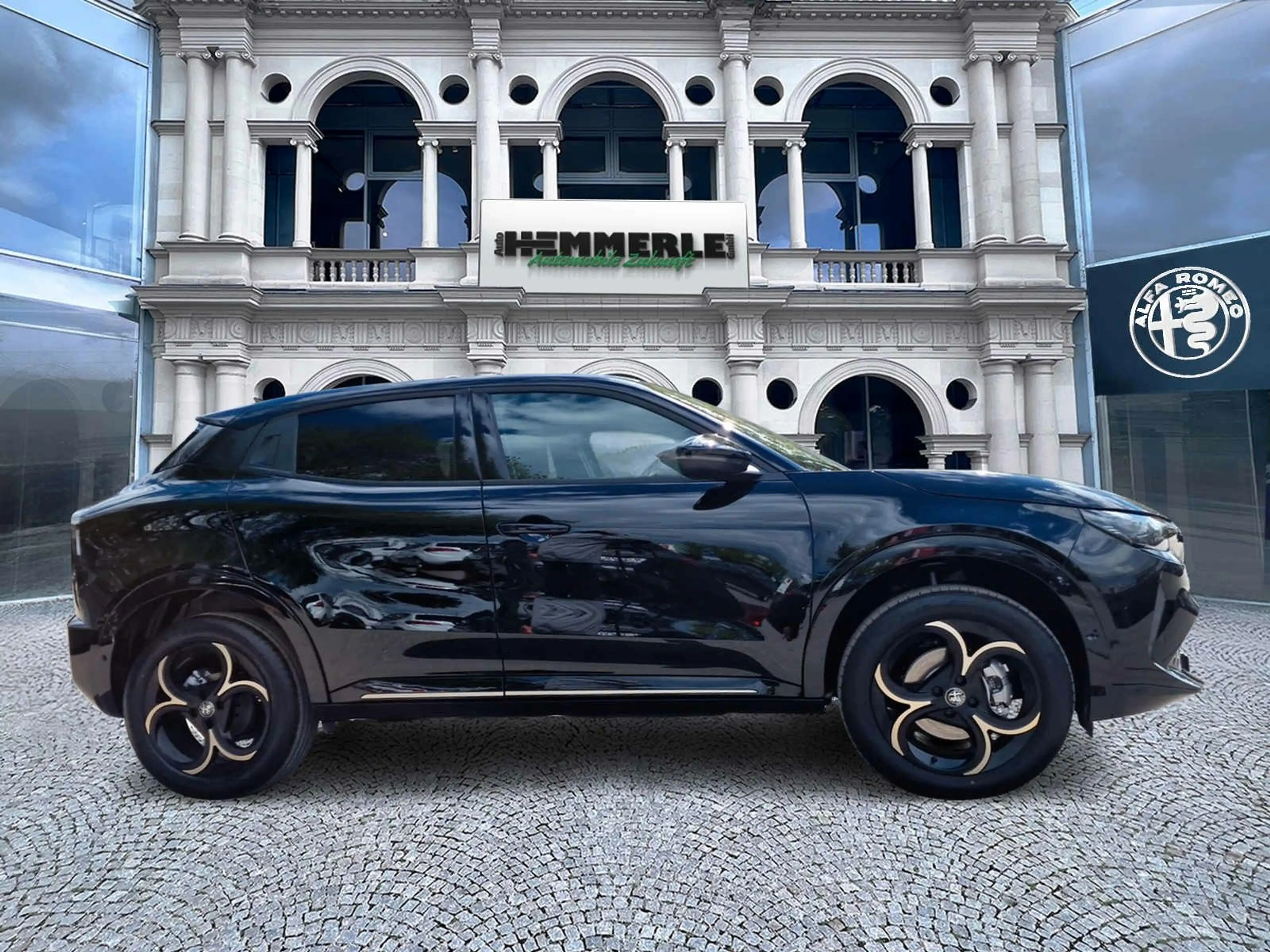 Alfa Romeo Junior Ibrida 1.2 MHEV Intensa e-DCT6*Alcantara — photo 4