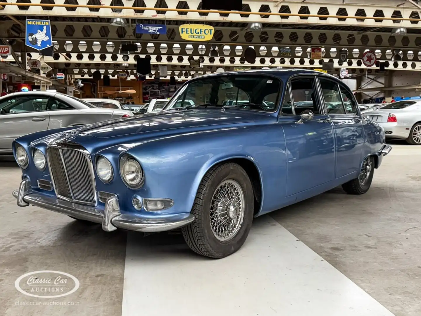 Jaguar 420 - ONLINE AUCTION Blue - 1