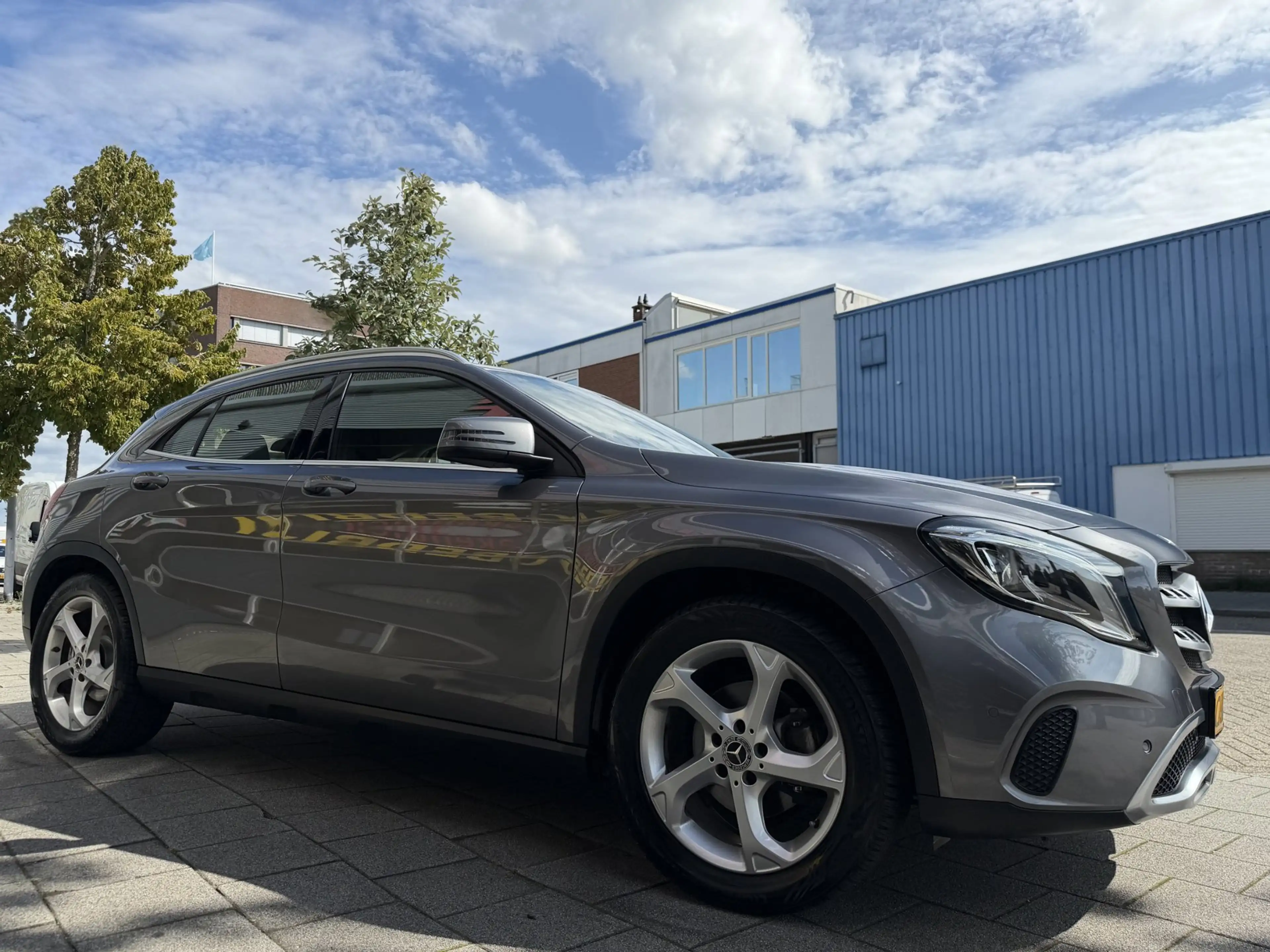 Mercedes-Benz GLA 180 Urban Sport - Navigatie I Airco I 1/2 Leder Sport — photo 10